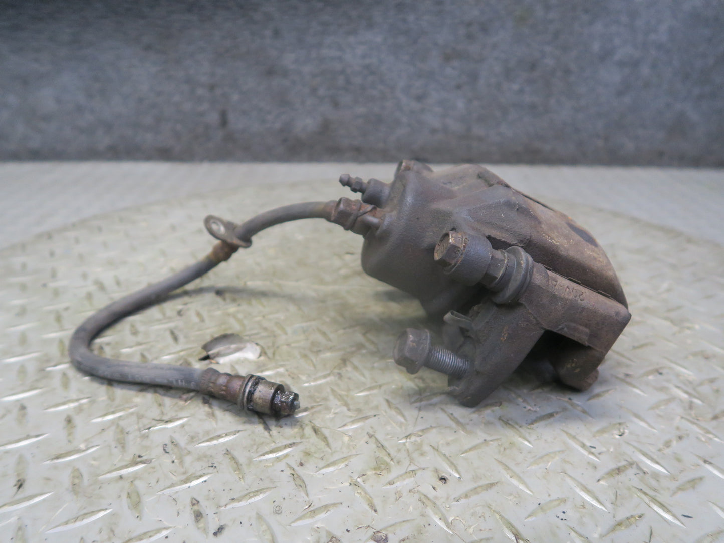 00-05 Toyota MR2 Spyder ZZW30L Set of 2 Front Left & Right Brake Caliper OEM