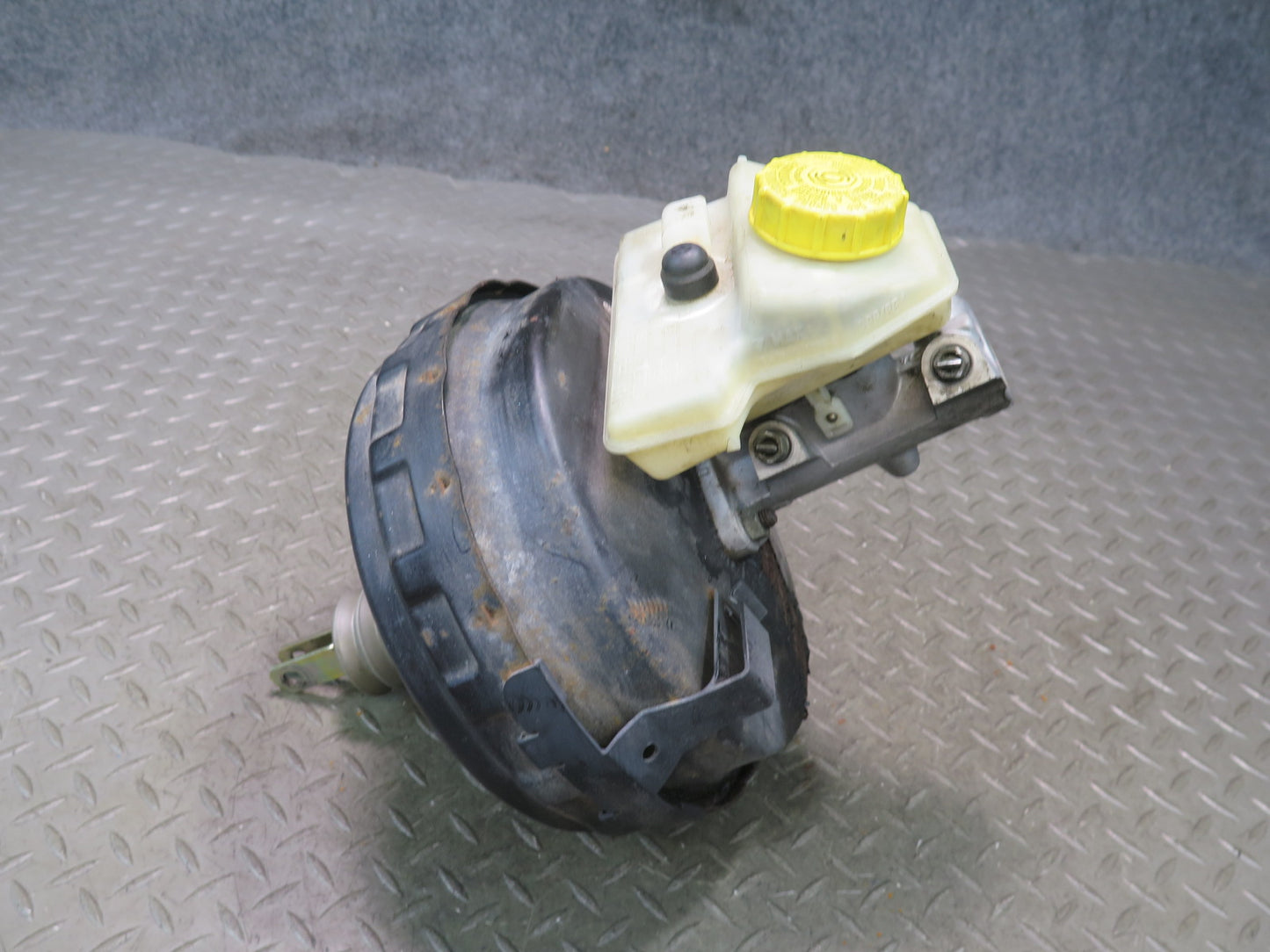 99-03 VW Eurovan T4 2.8L Brake Master Cylinder Booster Fluid Reservoir OEM