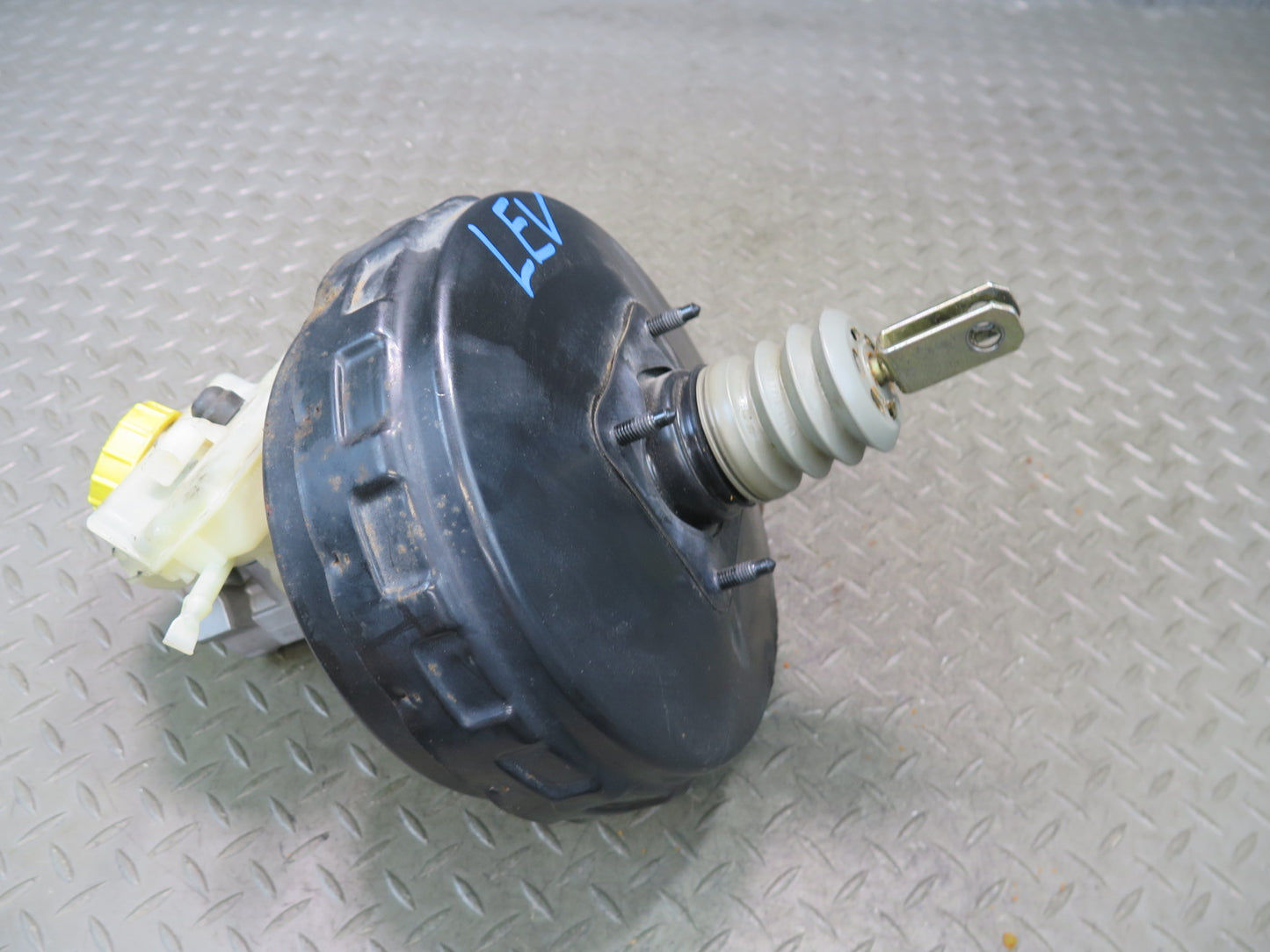 99-03 VW Eurovan T4 2.8L Brake Master Cylinder Booster Fluid Reservoir OEM