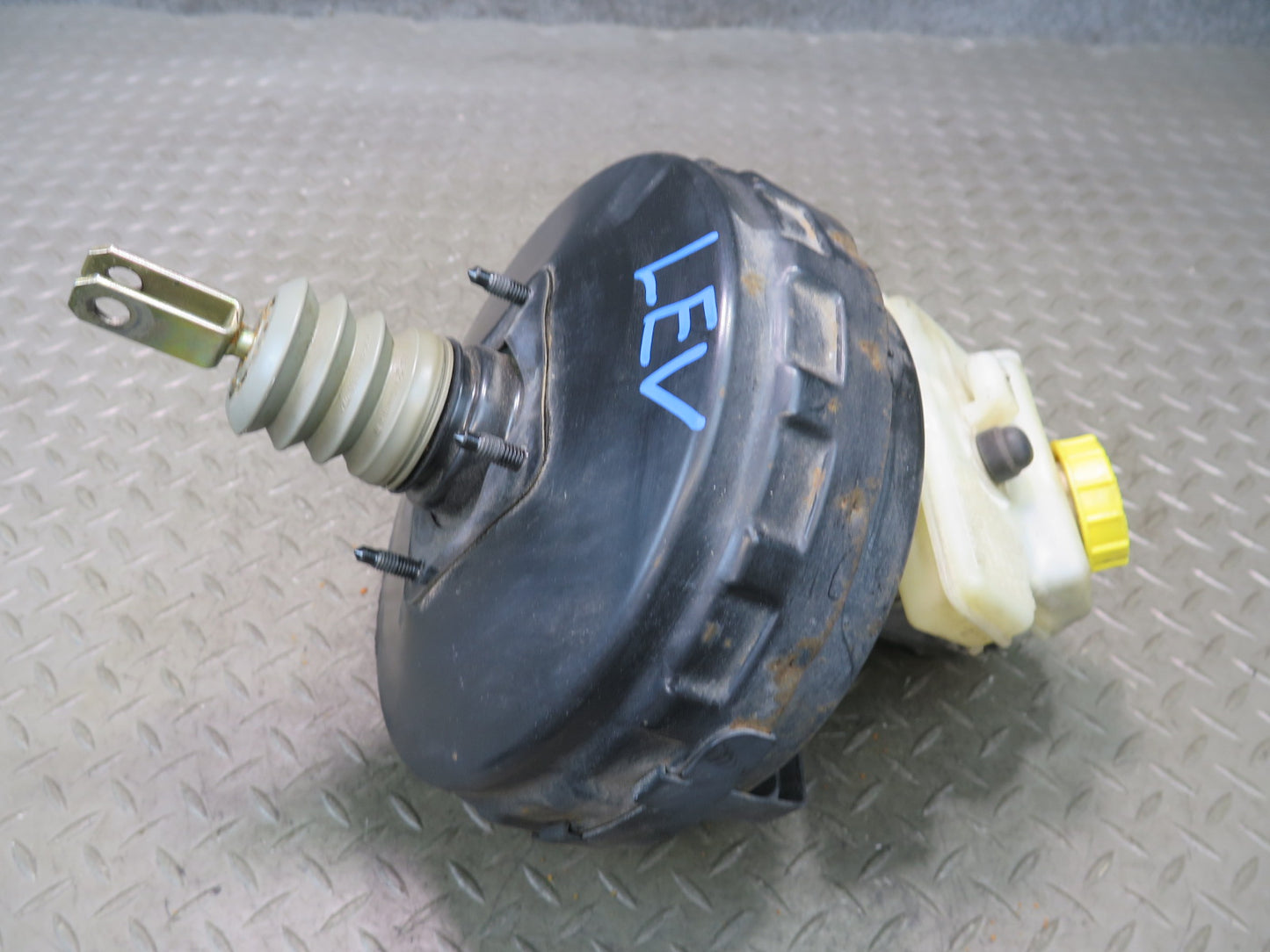 99-03 VW Eurovan T4 2.8L Brake Master Cylinder Booster Fluid Reservoir OEM