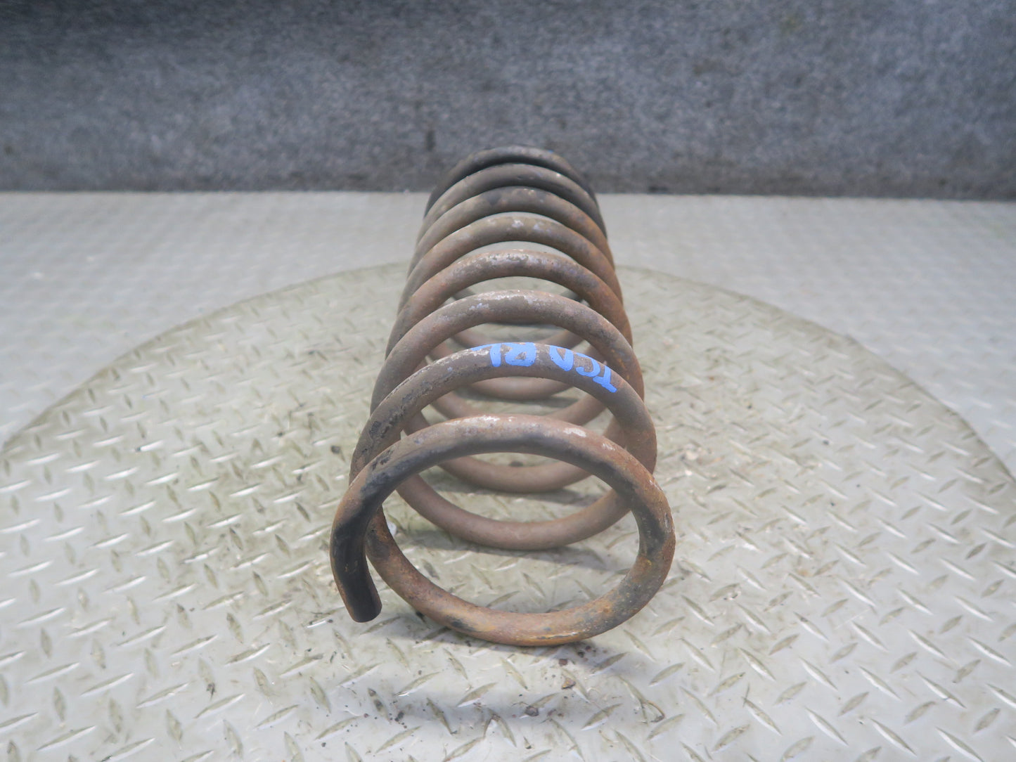 84-86 Toyota Cressida MX73 Sedan Set of 2 Rear Left & Right Coil Spring 45K OEM
