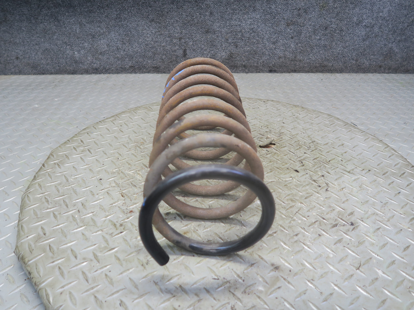 84-86 Toyota Cressida MX73 Sedan Set of 2 Rear Left & Right Coil Spring 45K OEM