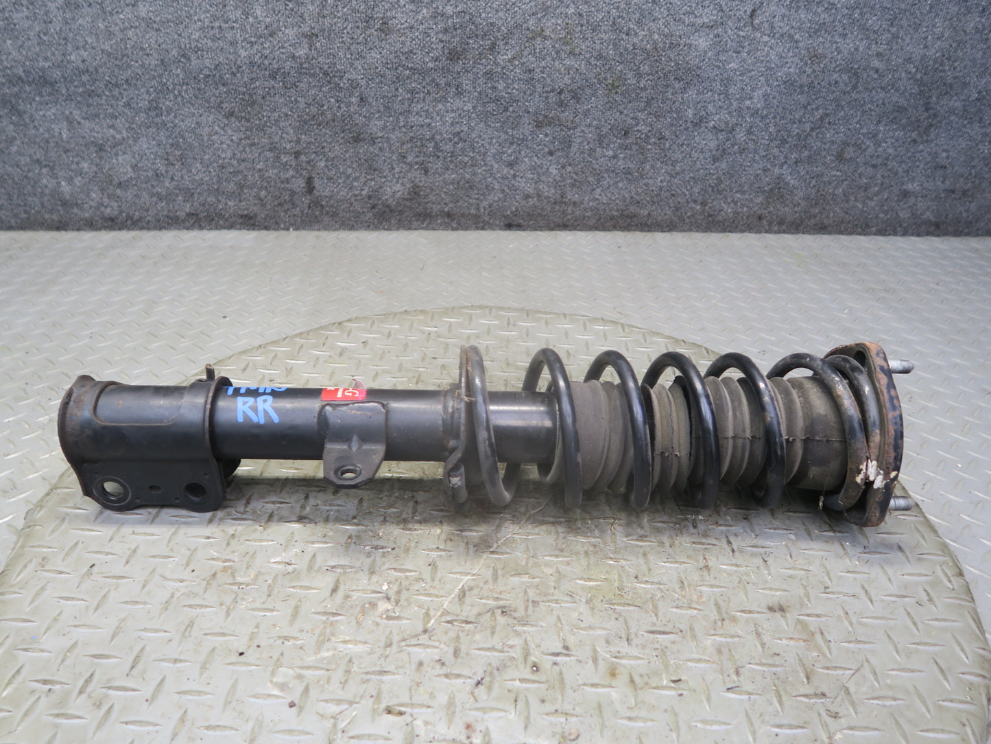00-02 Toyota MR2 Spyder ZZW30L Set of 2 Rear Strut Shock Absorber KYB Excel-g