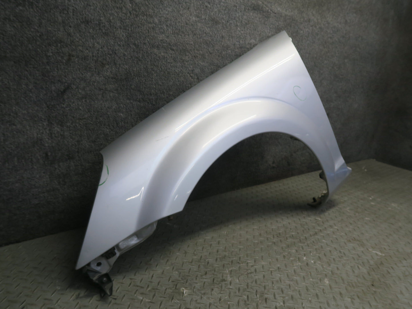 00-05 Toyota MR2 Spyder ZZW30L Front Left Fender Shell Panel Cover Silver OEM