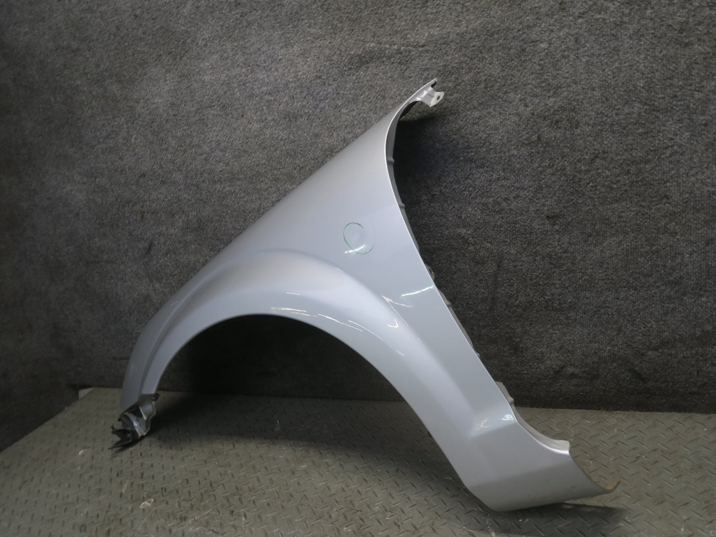 00-05 Toyota MR2 Spyder ZZW30L Front Left Fender Shell Panel Cover Silver OEM