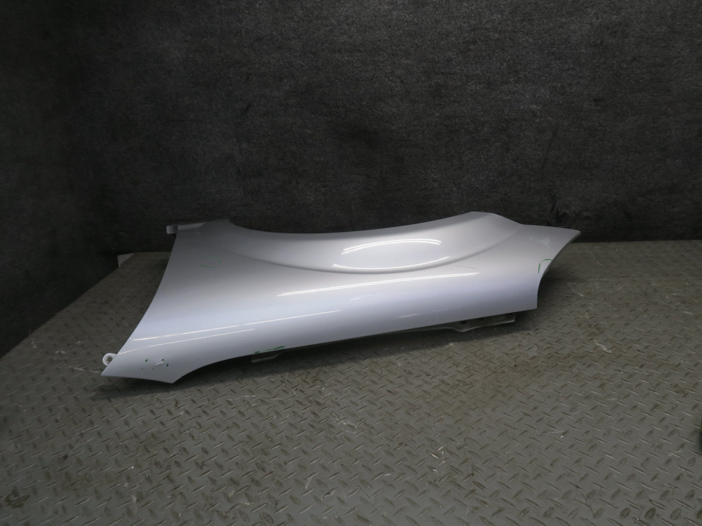 00-05 Toyota MR2 Spyder ZZW30L Front Left Fender Shell Panel Cover Silver OEM