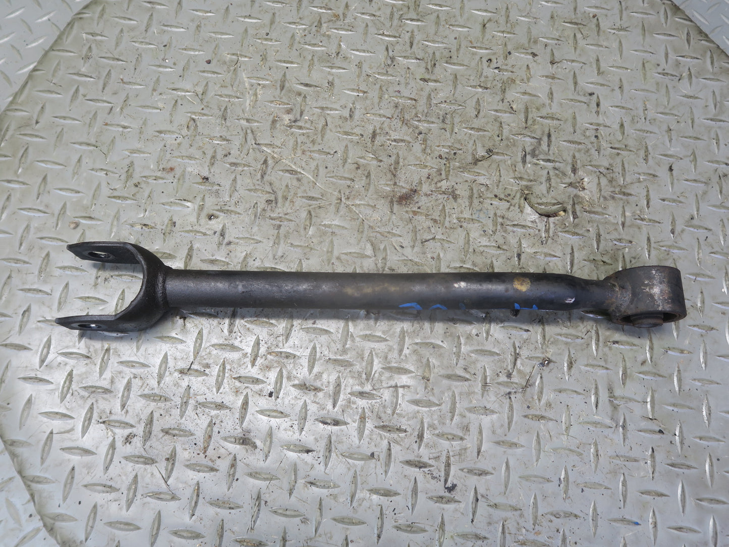 95-97 Toyota Celsior Lexus LS400 Rear Right Upper & Lower Control Arm Set OEM
