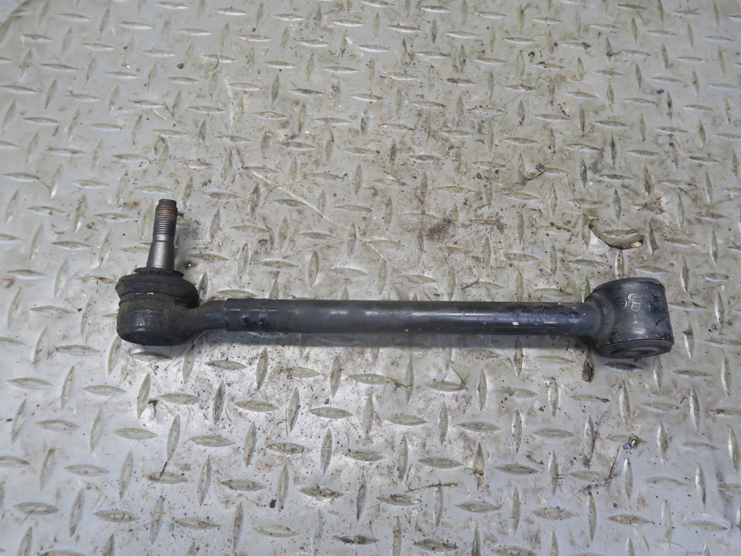 95-97 Toyota Celsior Lexus LS400 Rear Right Upper & Lower Control Arm Set OEM
