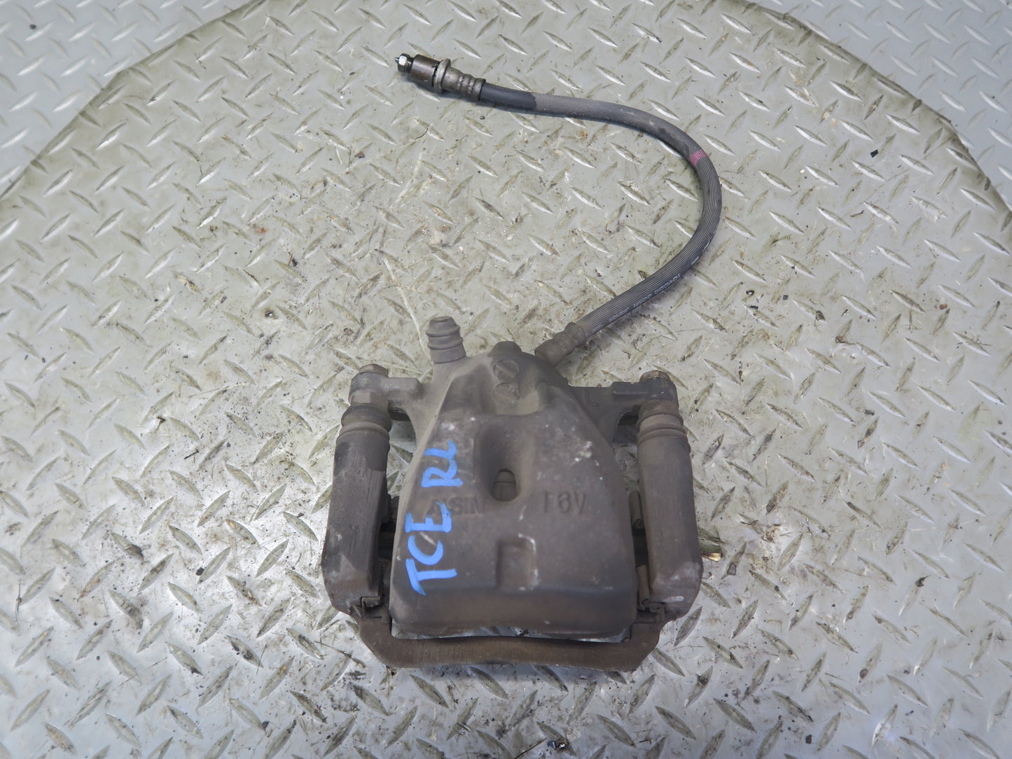 95-97 Toyota Celsior Lexus LS400 UCF20 Rear Left & Right Brake Caliper Set OEM