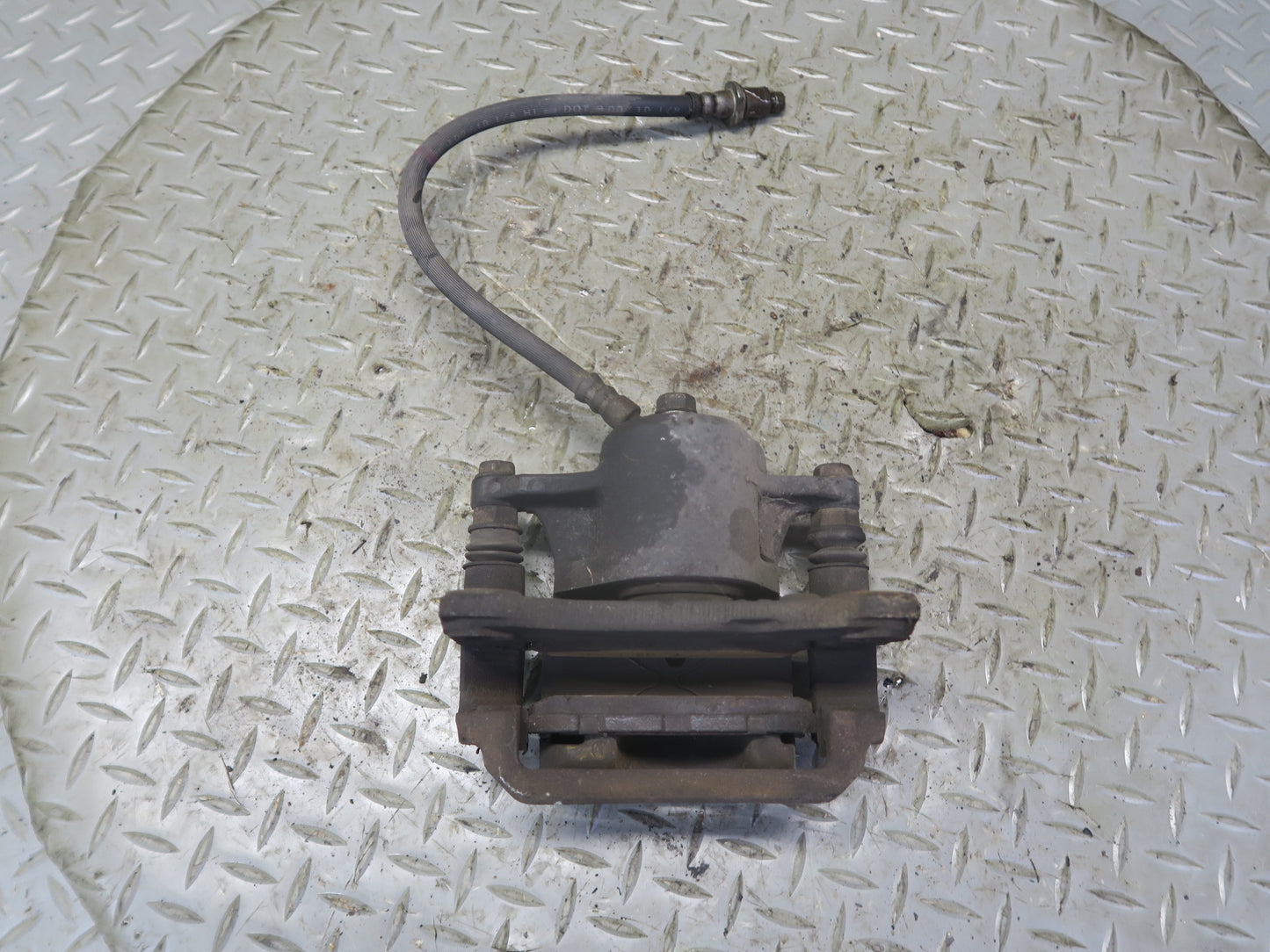 95-97 Toyota Celsior Lexus LS400 UCF20 Rear Left & Right Brake Caliper Set OEM