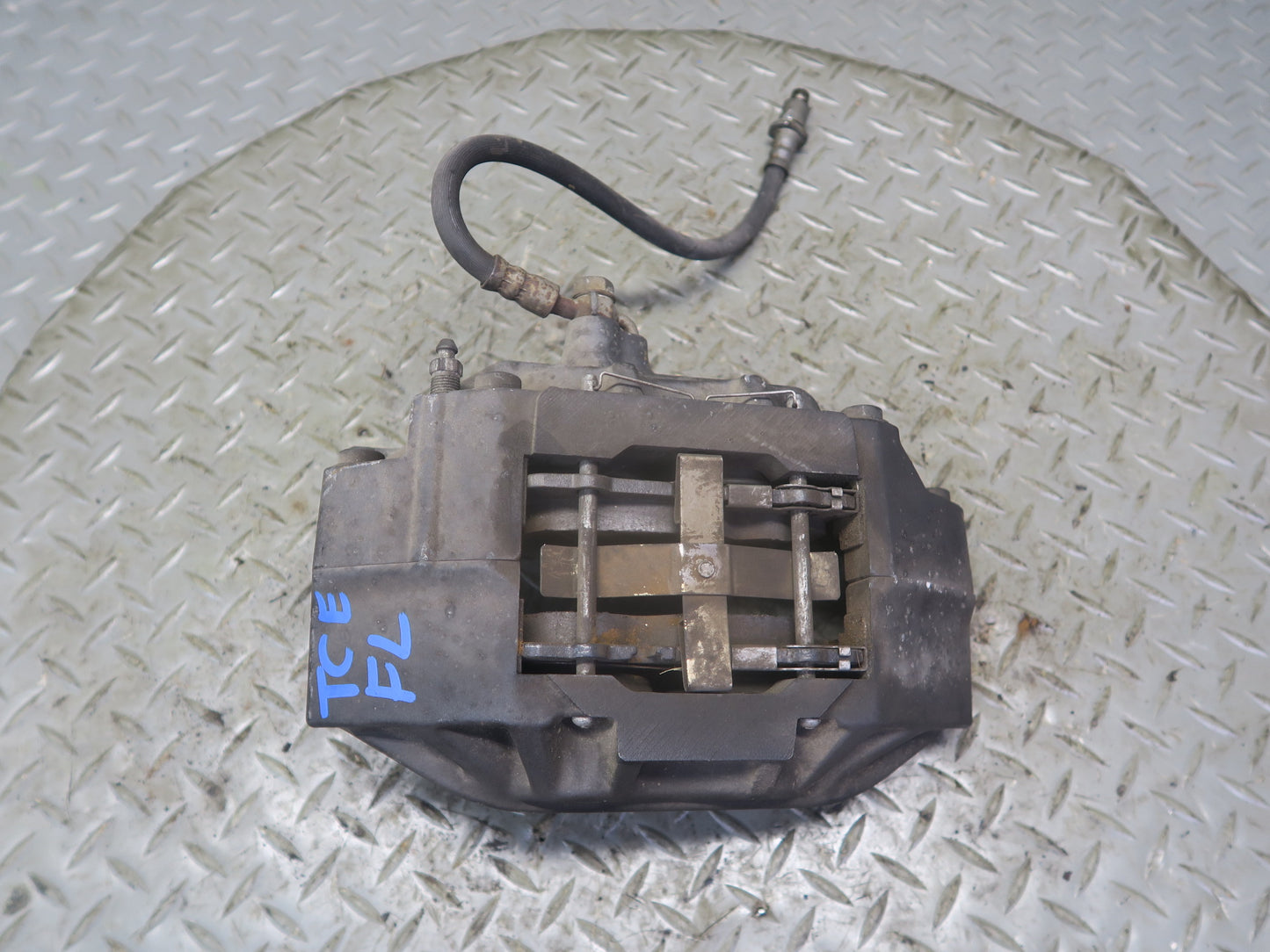 95-00 Toyota Celsior Lexus LS400 Front Left Right Brake Caliper Set Sumitomo OEM