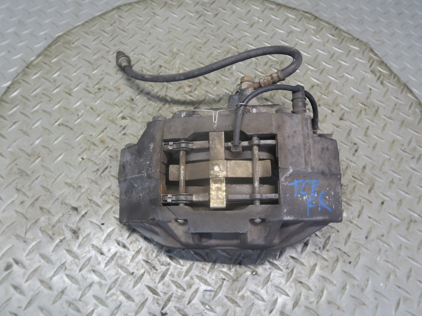 95-00 Toyota Celsior Lexus LS400 Front Left Right Brake Caliper Set Sumitomo OEM