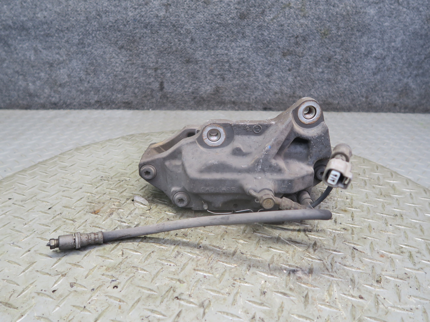 95-00 Toyota Celsior Lexus LS400 Front Left Right Brake Caliper Set Sumitomo OEM