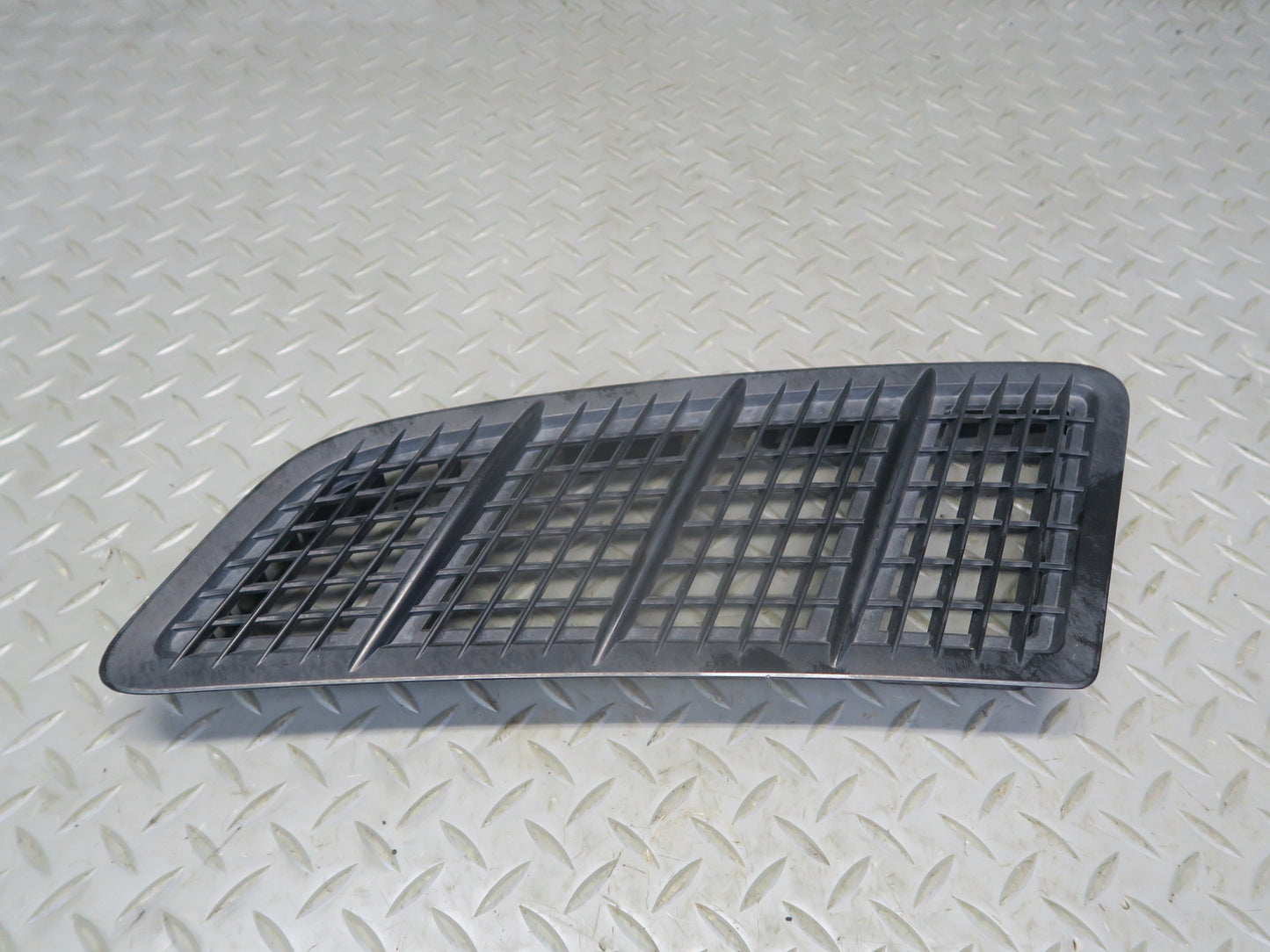 2012-2020 Mercedes R172 SLK SLC Hood Left Side Vent Grille W/ Lower Cover Set