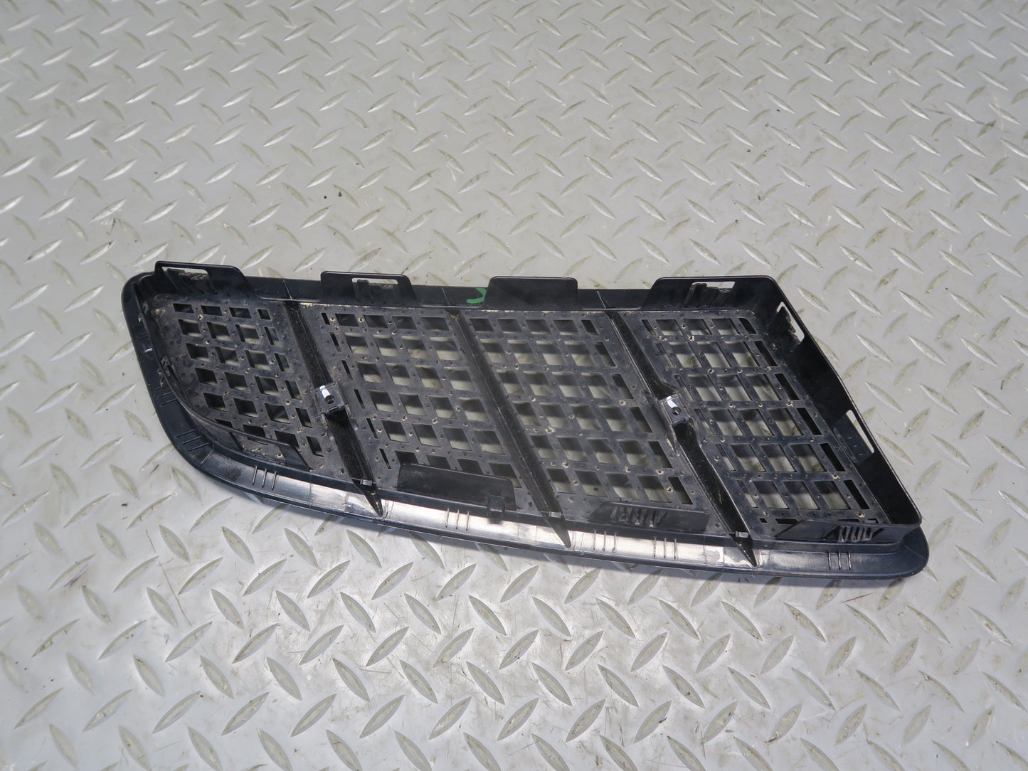 2012-2020 Mercedes R172 SLK SLC Hood Left Side Vent Grille W/ Lower Cover Set