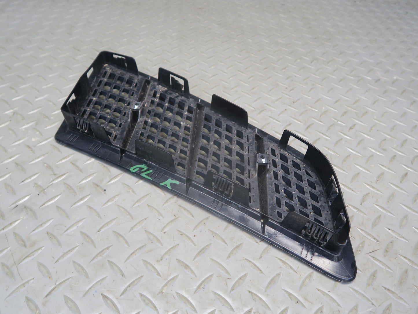 2012-2020 Mercedes R172 SLK SLC Hood Left Side Vent Grille W/ Lower Cover Set