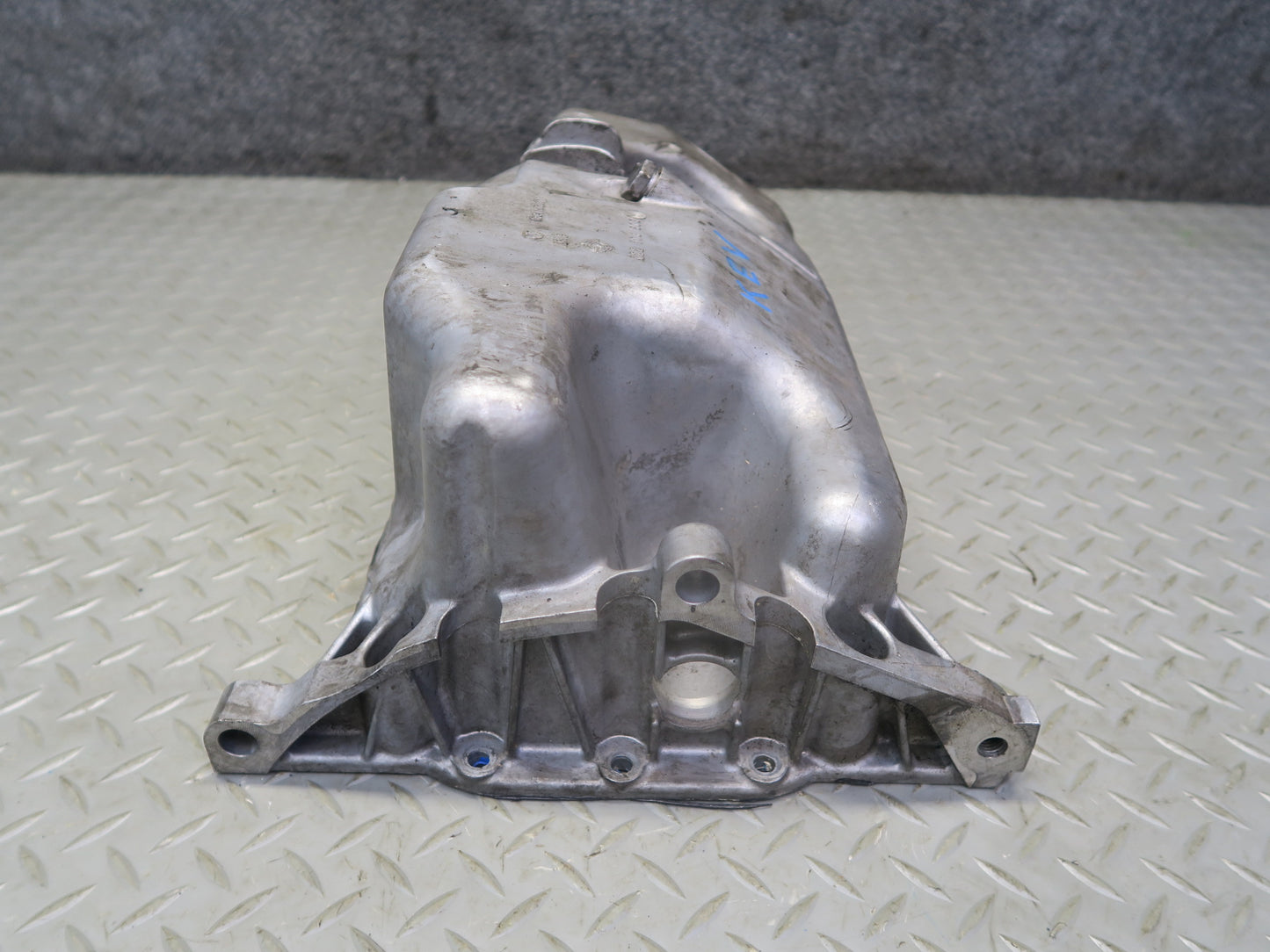 01-03 Volkswagen VW Eurovan T4 2.8L AXK Engine Oil Pan 022103603 OEM
