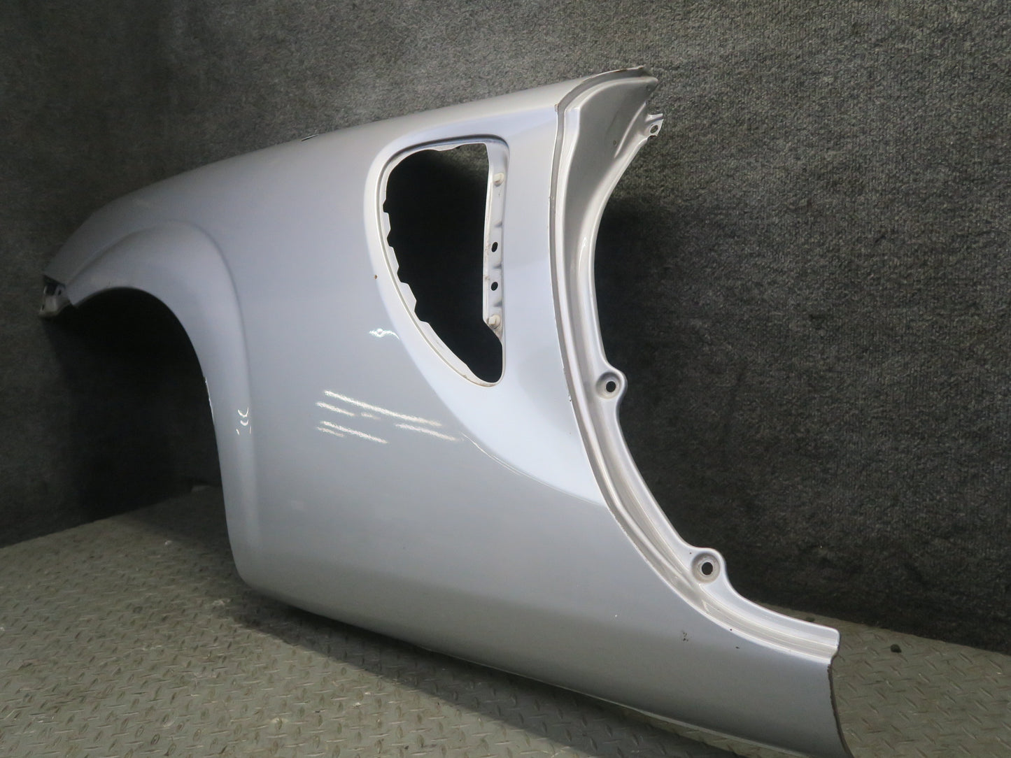 00-05 Toyota MR2 Spyder ZZW30L Rear Right Quarter Shell Cover Panel Silver OEM