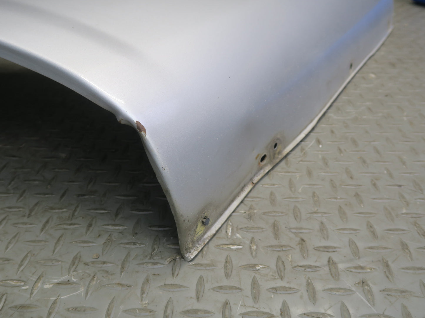00-05 Toyota MR2 Spyder ZZW30L Rear Right Quarter Shell Cover Panel Silver OEM