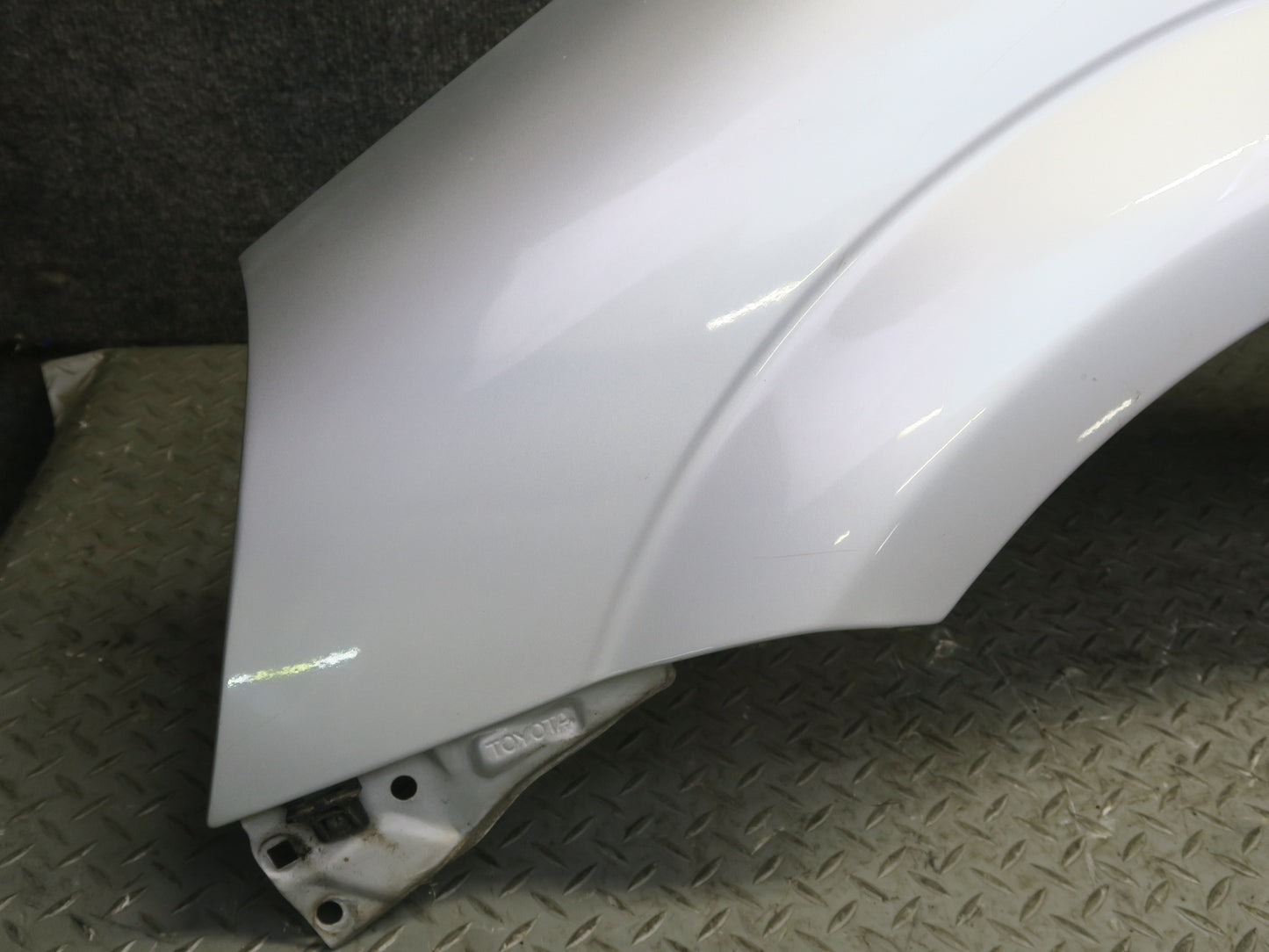00-05 Toyota MR2 Spyder ZZW30L Rear Right Quarter Shell Cover Panel Silver OEM