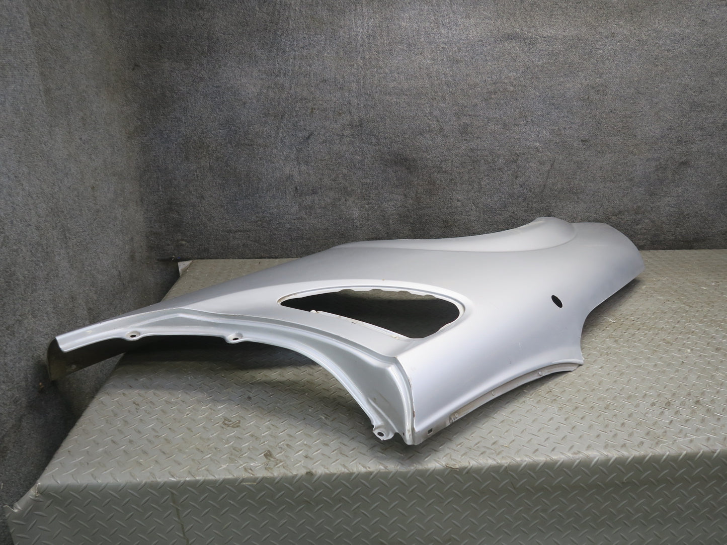 00-05 Toyota MR2 Spyder ZZW30L Rear Right Quarter Shell Cover Panel Silver OEM