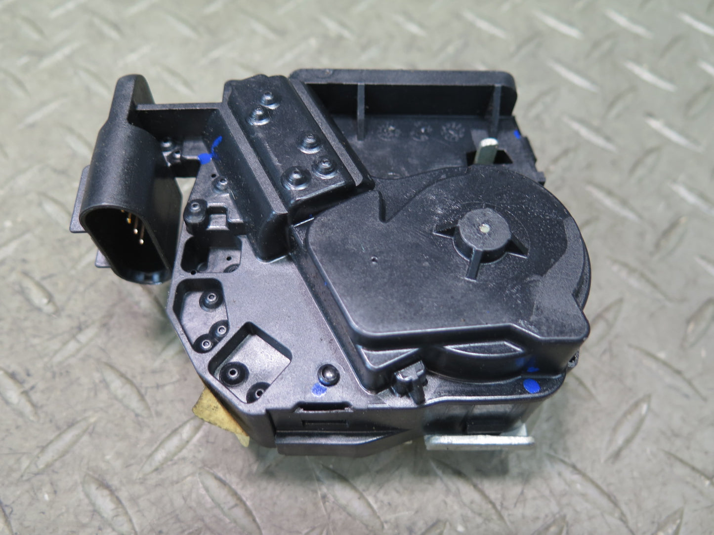 2005-2009 Hummer H2 SUT Rear Right & Left Side Window Lock Actuator Set
