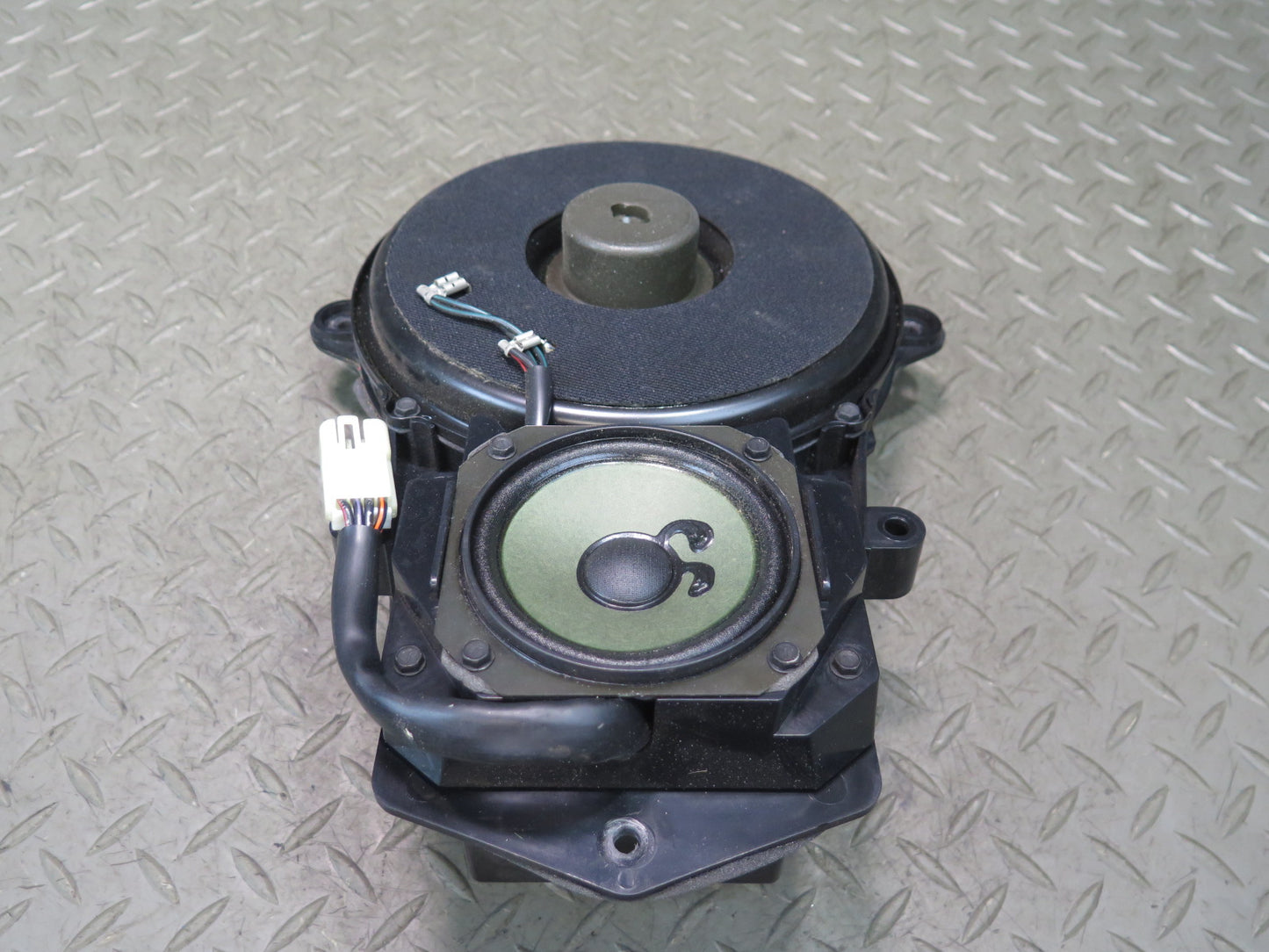 97-04 Chevrolet Corvette C5 Convertible Set of 2 Door Bose Speaker 10278959 OEM