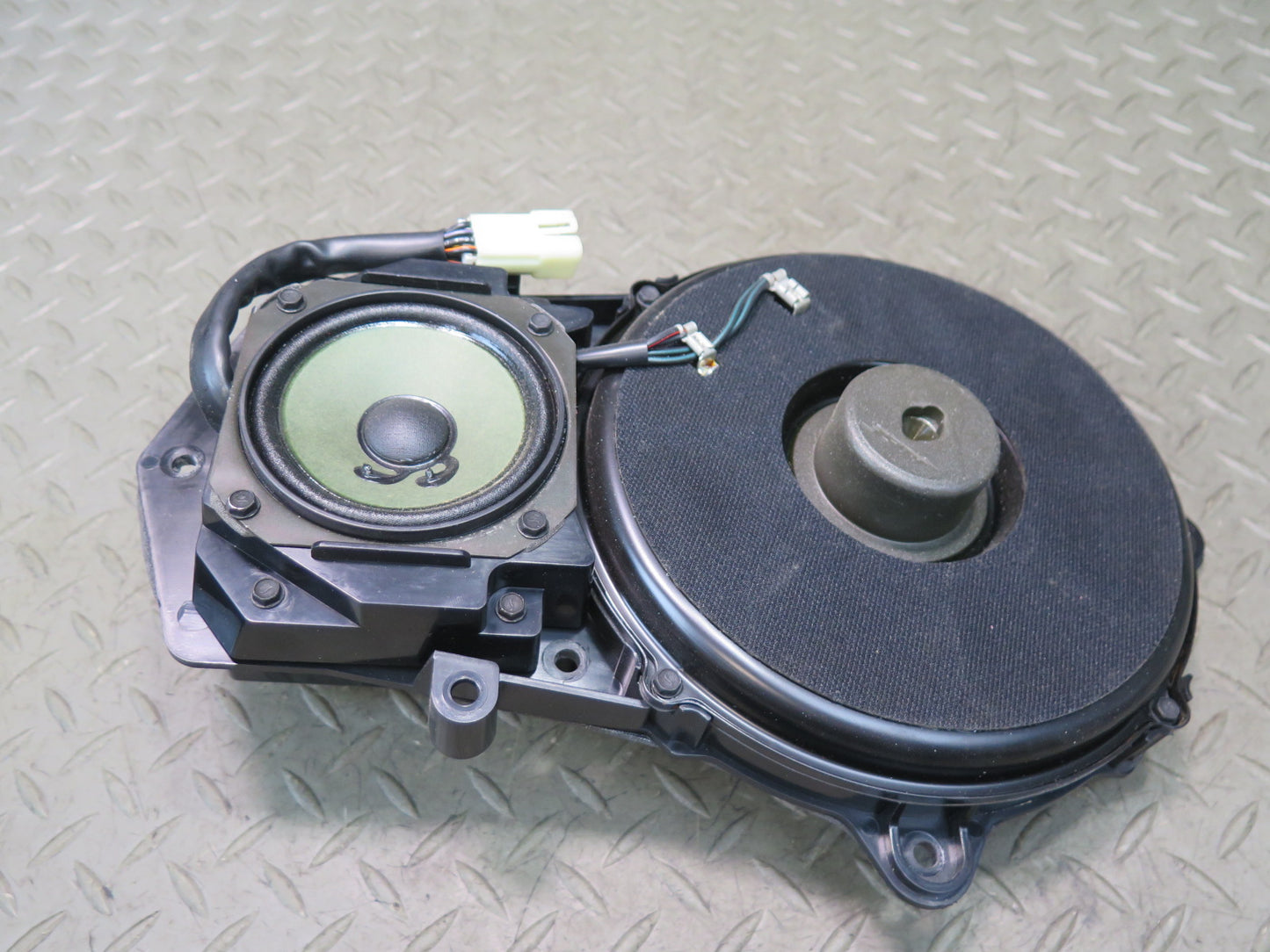 97-04 Chevrolet Corvette C5 Convertible Set of 2 Door Bose Speaker 10278959 OEM