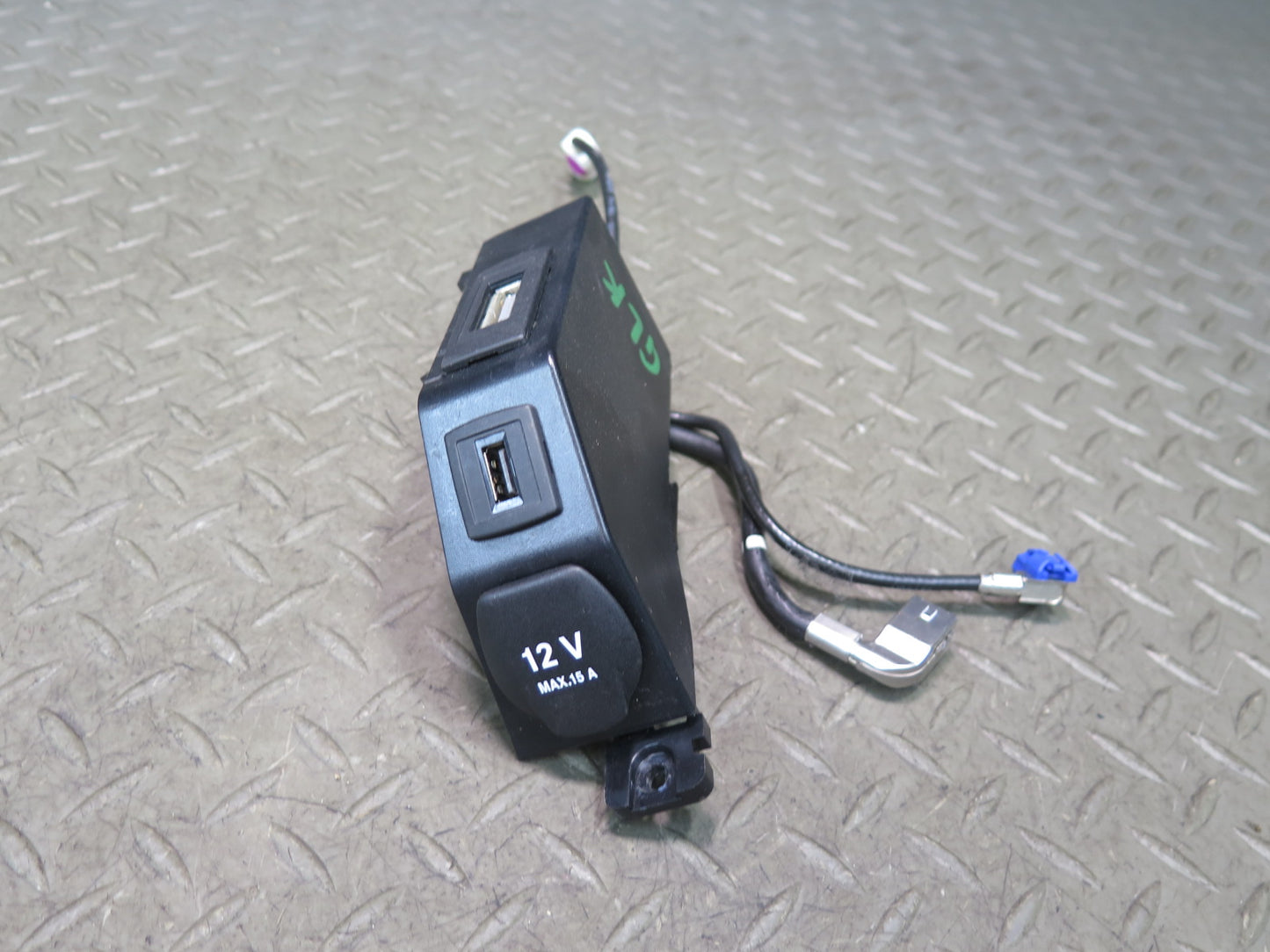 2012-2016 Mercedes R172 SLK Auxiliary Audio USB Port Interface Module