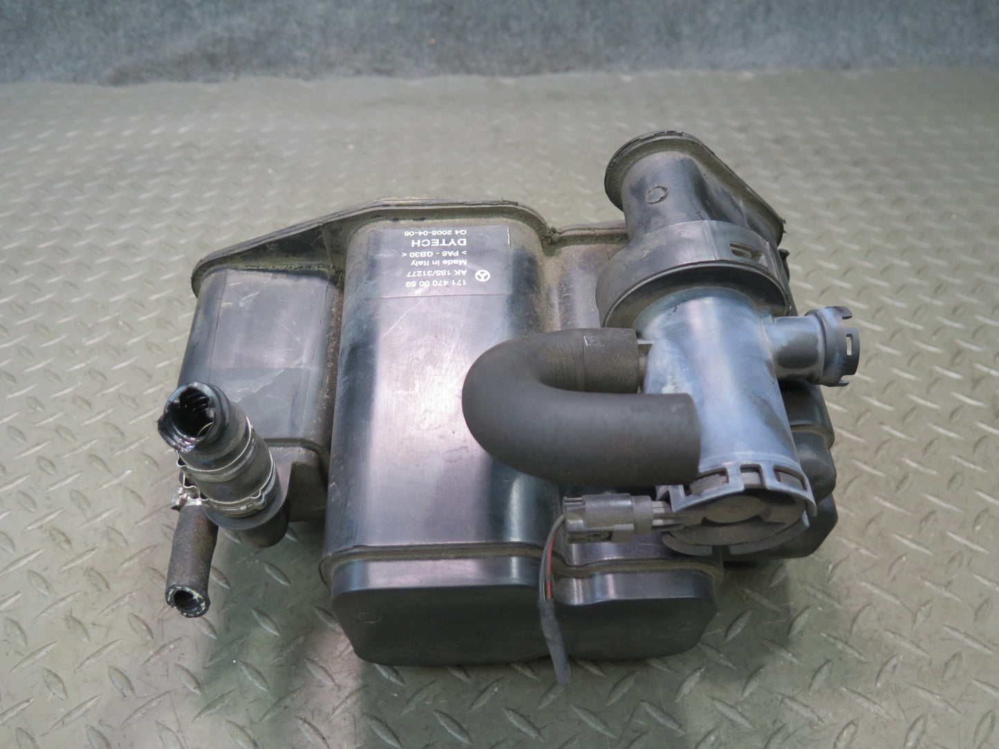 2012-2020 Mercedes R172 SLK SLC Fuel Evaporator Charcoal Vapor Canister