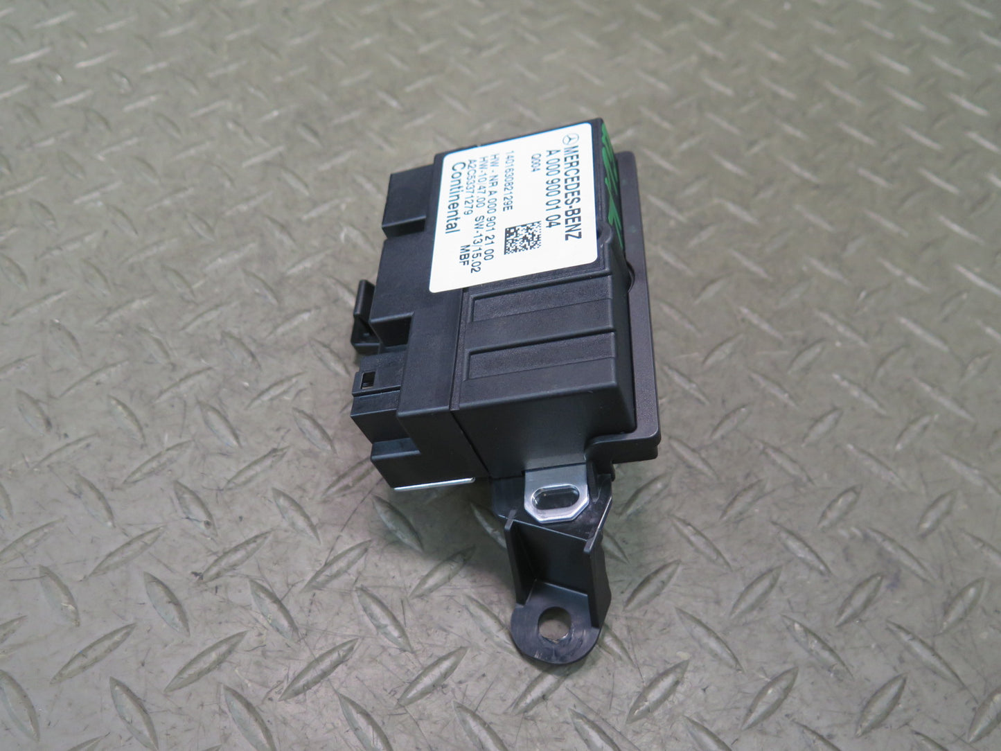 2012-2020 Mercedes R172 SLK SLC  Fuel Pump Control Module Unit A0009000104