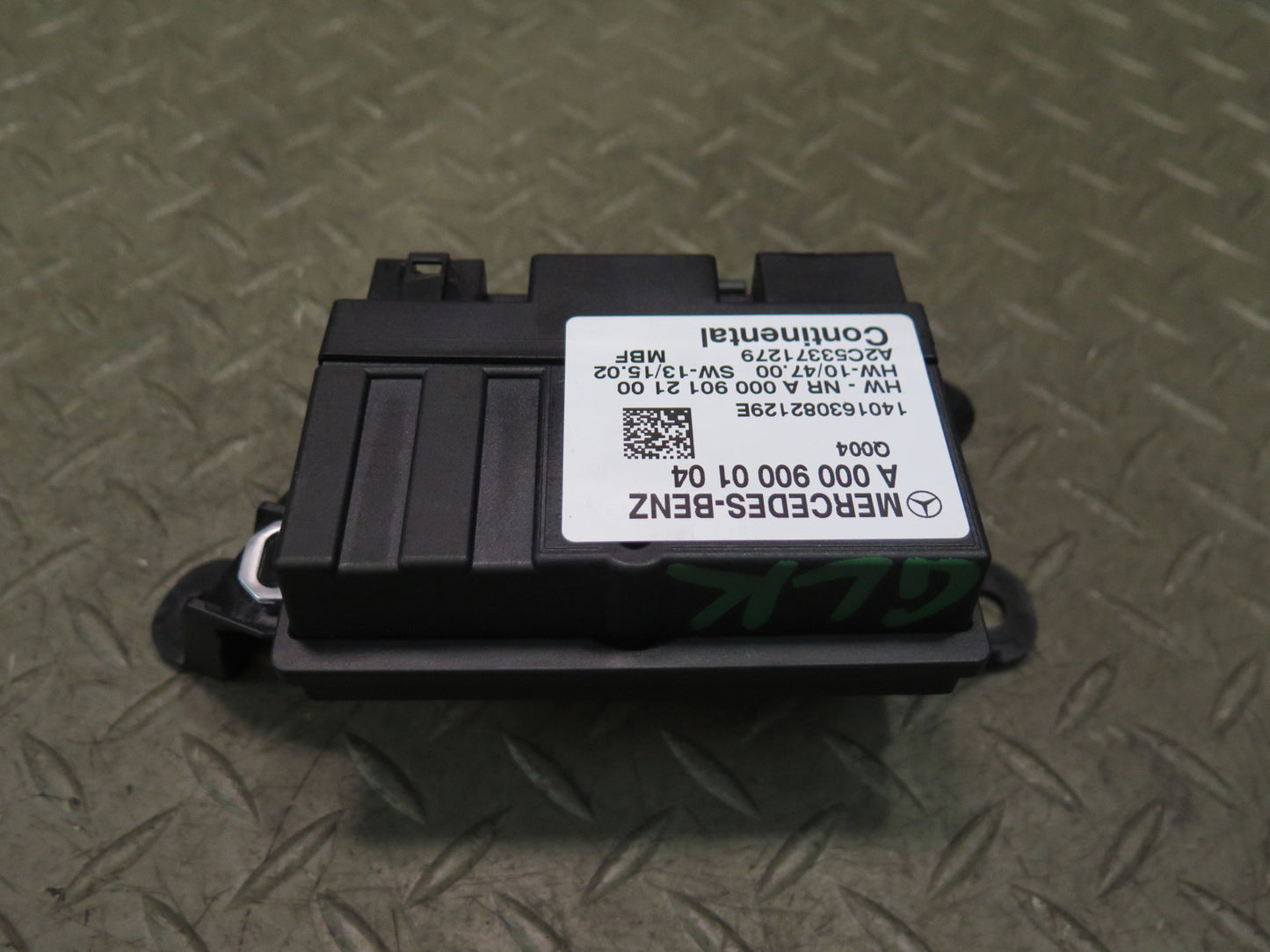 2012-2020 Mercedes R172 SLK SLC  Fuel Pump Control Module Unit A0009000104