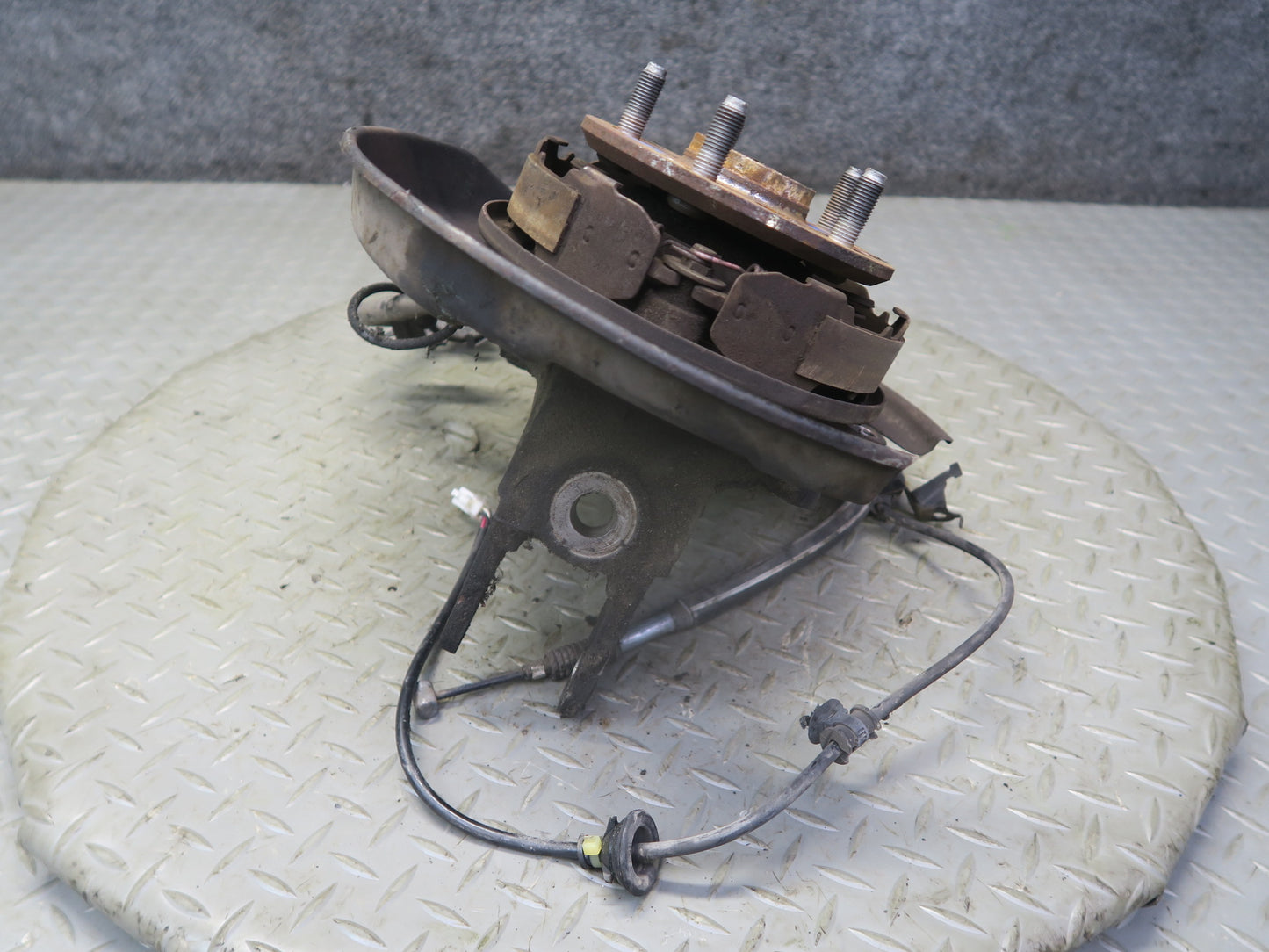 95-97 Toyota Celsior Lexus LS400 UCF20 Rear Right Knuckle Wheel Hub Bearing OEM