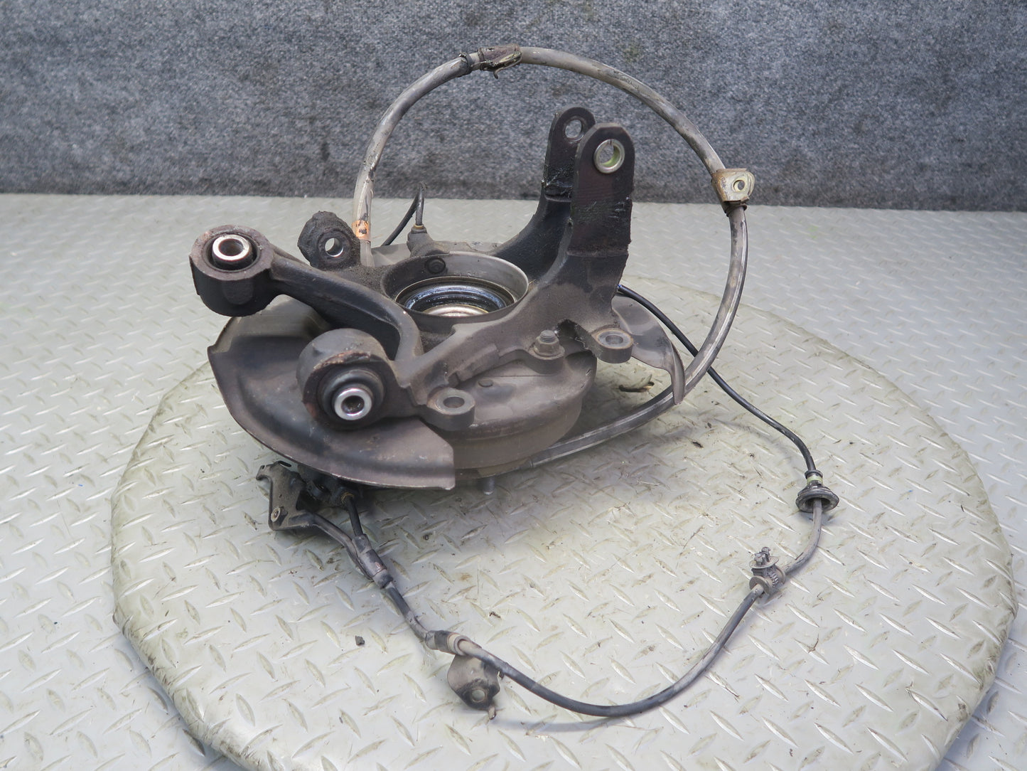 95-97 Toyota Celsior Lexus LS400 UCF20 Rear Right Knuckle Wheel Hub Bearing OEM