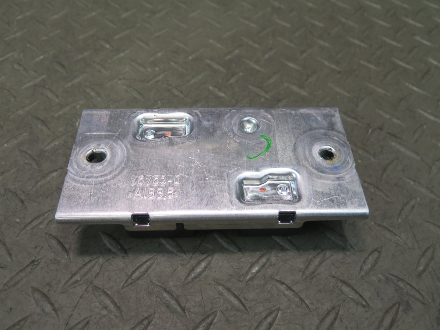 2012-2020 Mercedes R172 SLK SLC Seat Airscarf Control Module A1729000402