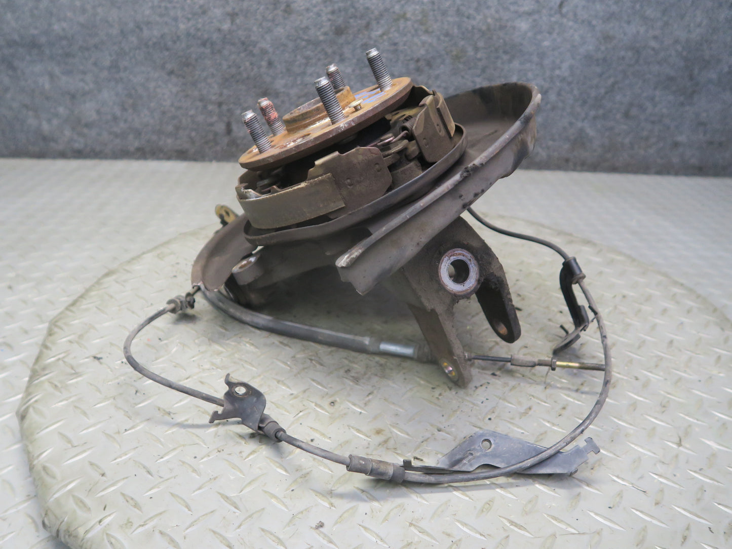 95-97 Toyota Celsior Lexus LS400 UCF20 Rear Left Knuckle Wheel Hub Bearing OEM