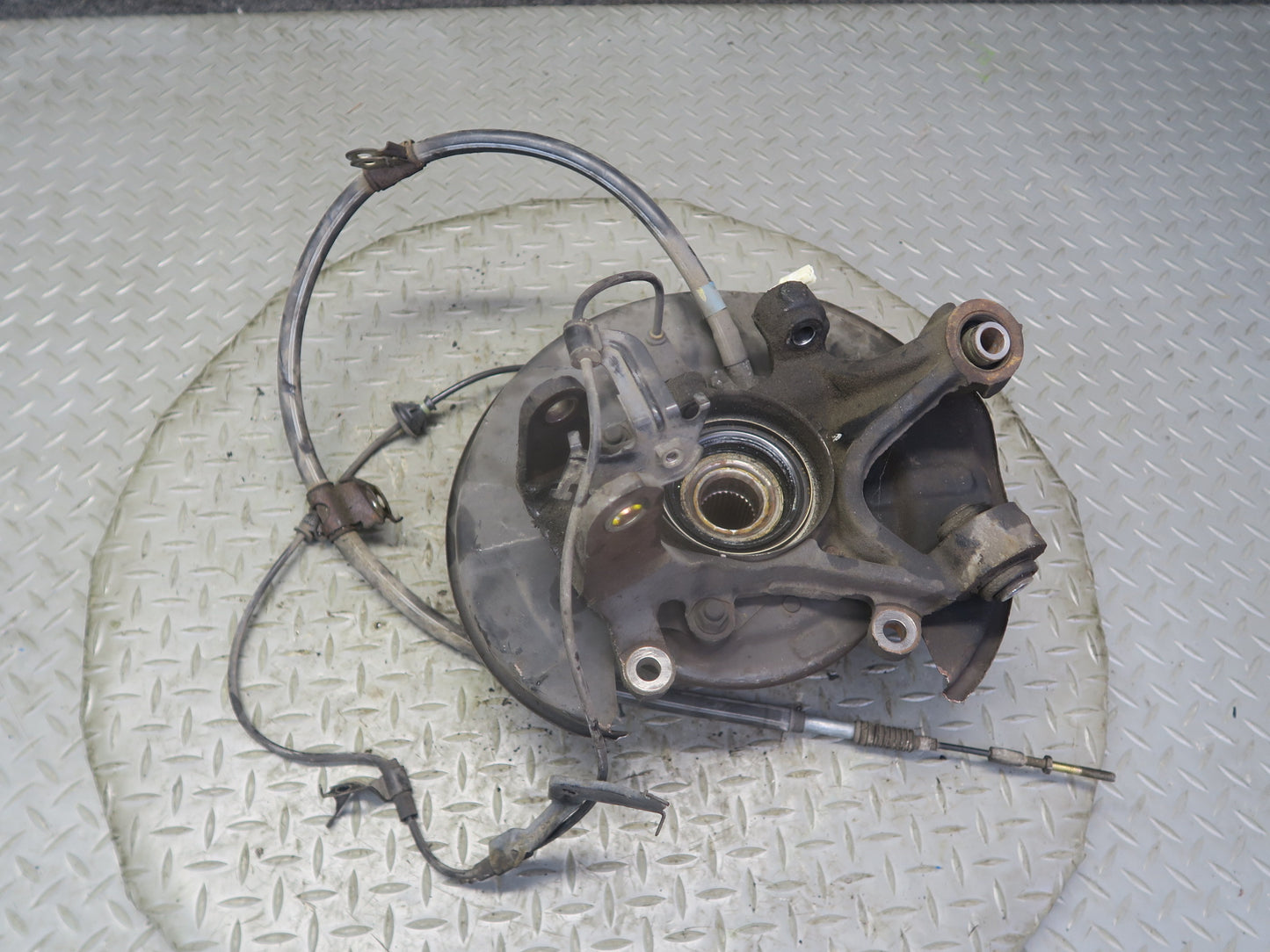 95-97 Toyota Celsior Lexus LS400 UCF20 Rear Left Knuckle Wheel Hub Bearing OEM