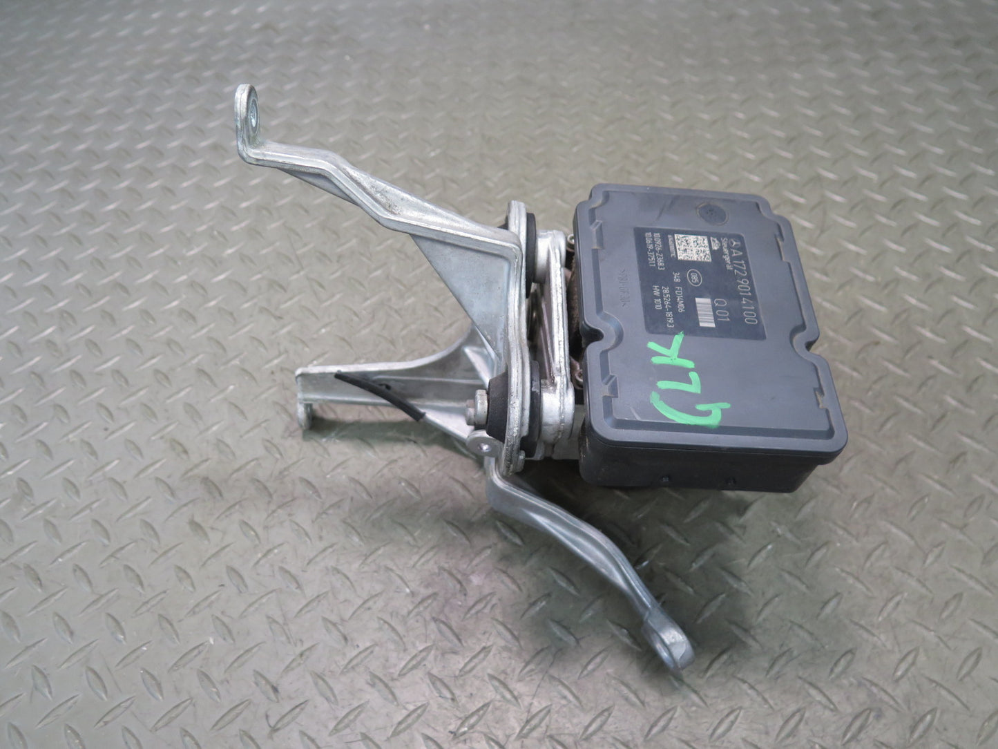 2012-2015 Mercedes R172 SLK250 ABS Anti Lock Brake Pump Module W/ Bracket