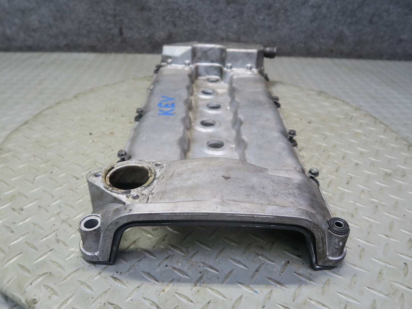 01-03 VW Eurovan T4 2.8L AXK Engine Cylinder Head Valve Cover w Oil Neck OEM
