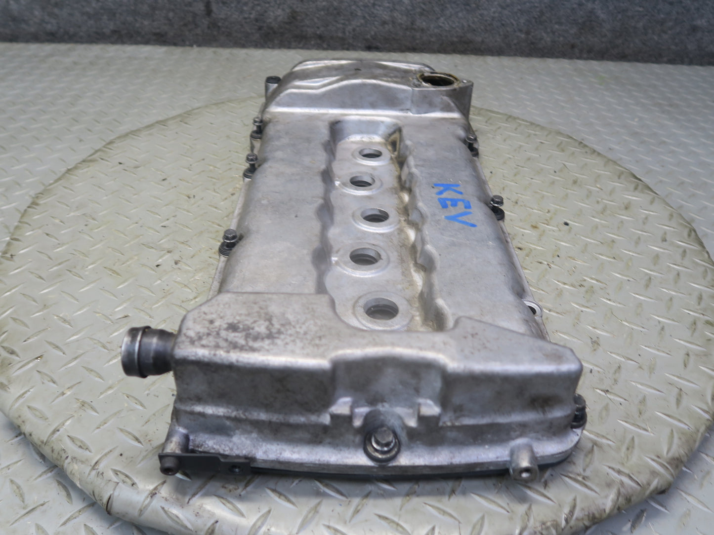 01-03 VW Eurovan T4 2.8L AXK Engine Cylinder Head Valve Cover w Oil Neck OEM