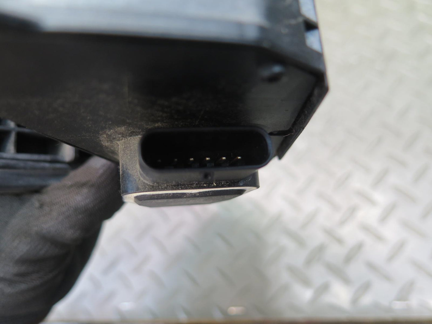 2012-2020 Mercedes R172 SLK SLC Acceleration Gas Throttle Pedal A2043000200