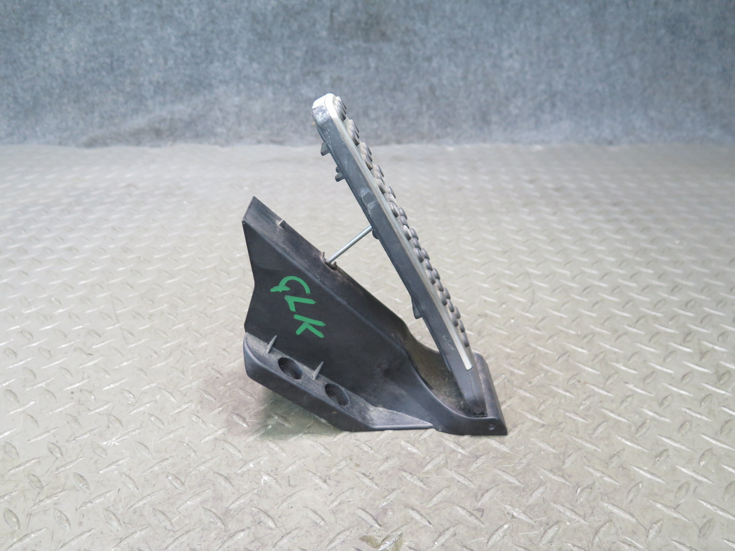 2012-2020 Mercedes R172 SLK SLC Acceleration Gas Throttle Pedal A2043000200