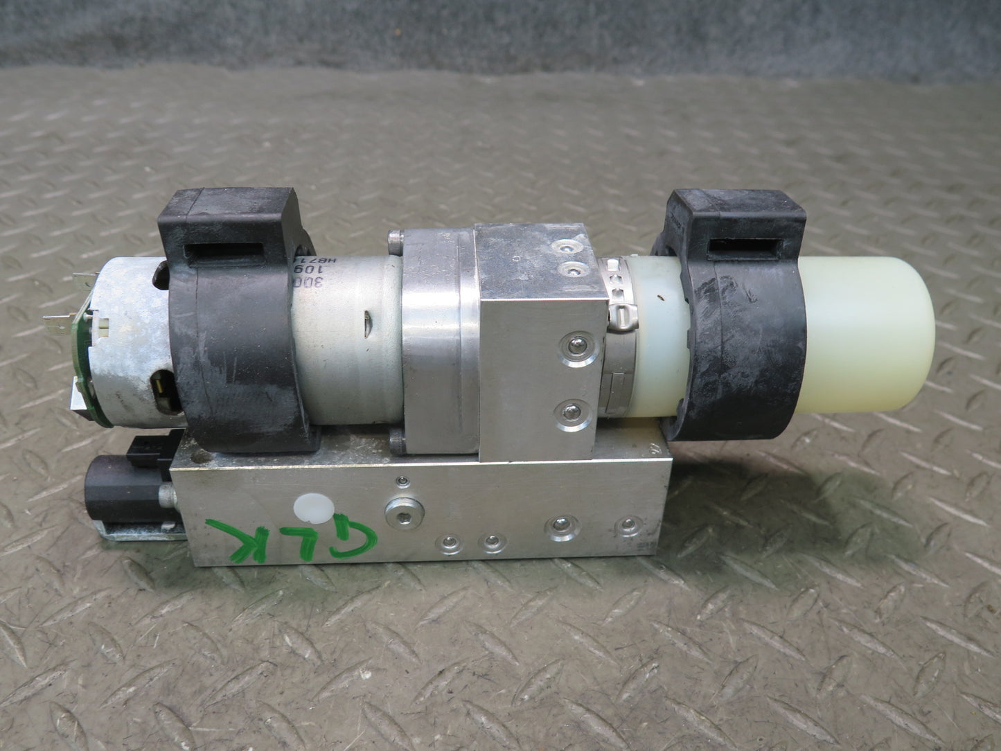 2012-2020 Mercedes R172 SLK SLC Convertible TOP Roof Hydraulic Pump Motor
