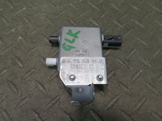 2012-2016 Mercedes R172 SLK  Antenna Amplifier A1725453140