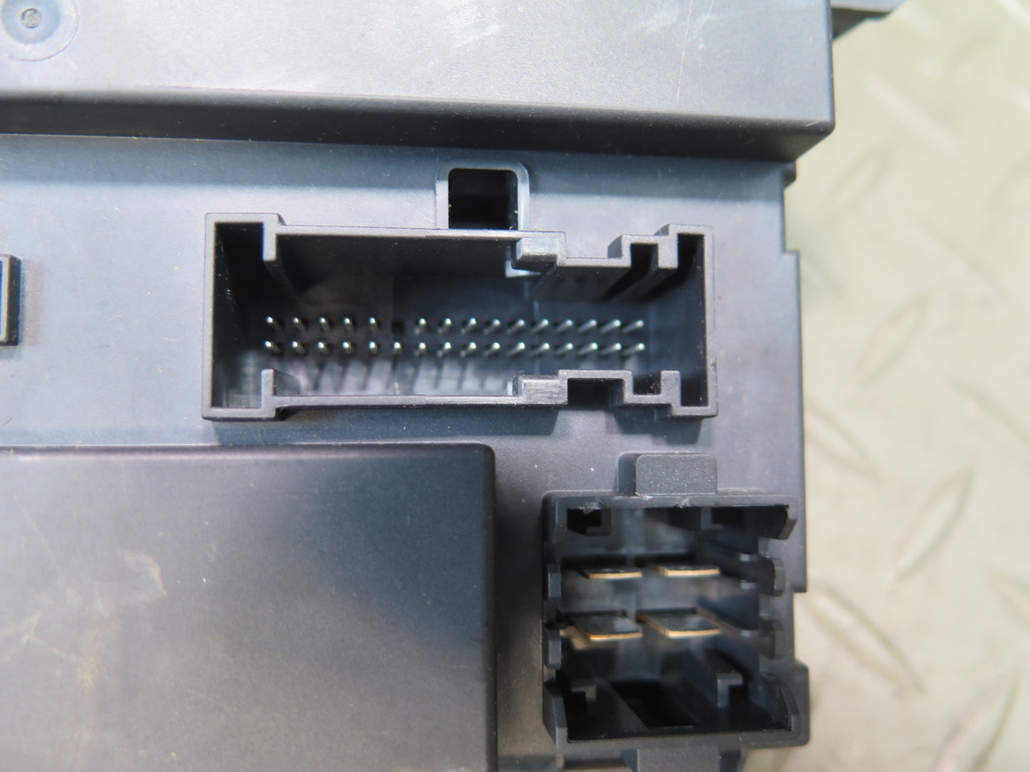 2012-2020 Mercedes R172 SLK SLC Convertible TOP Roof Control Module Unit