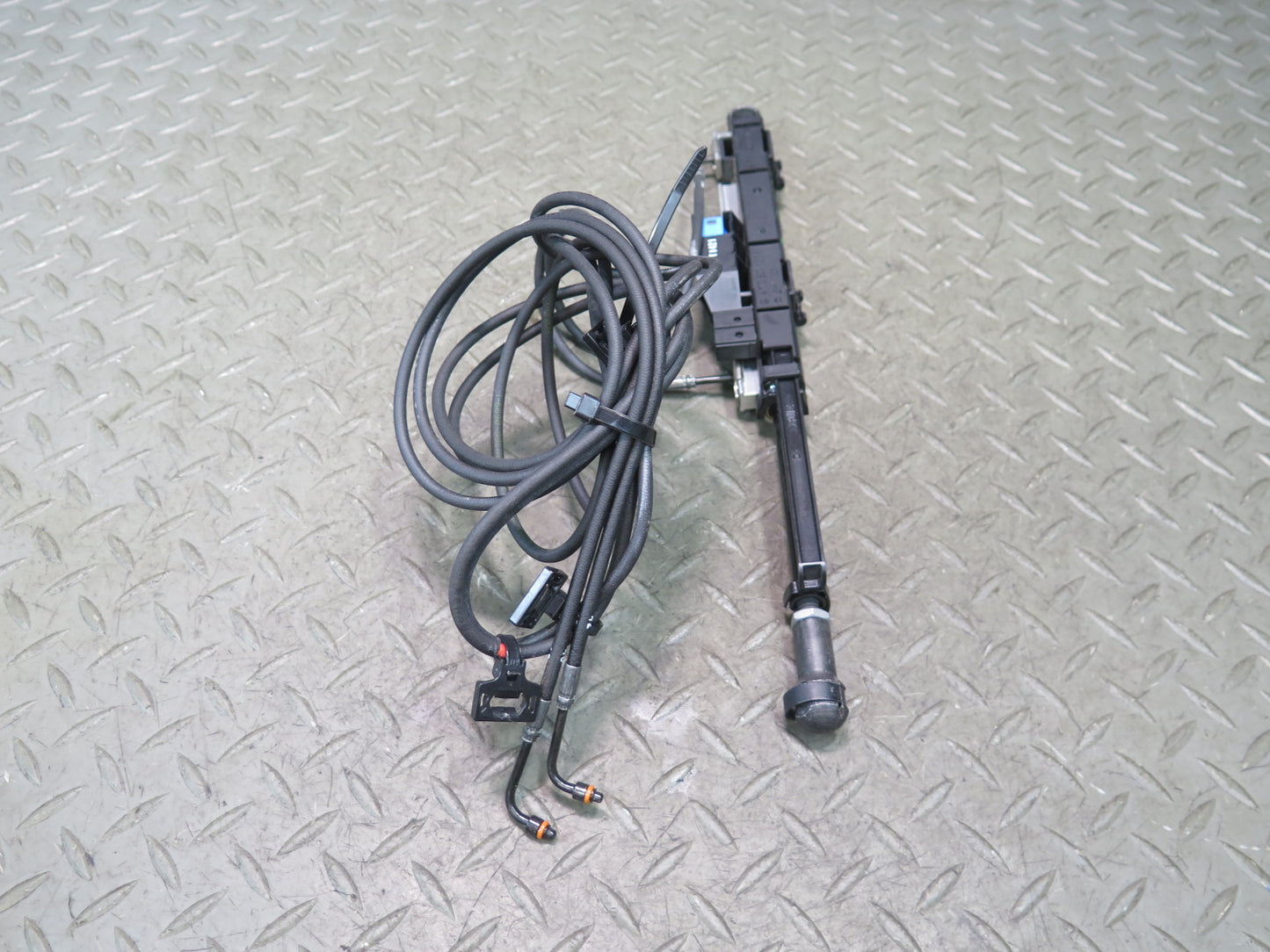2012-2020 Mercedes R172 SLK SLC Convertible Roof TOP Right Trunk Lid Cylinder