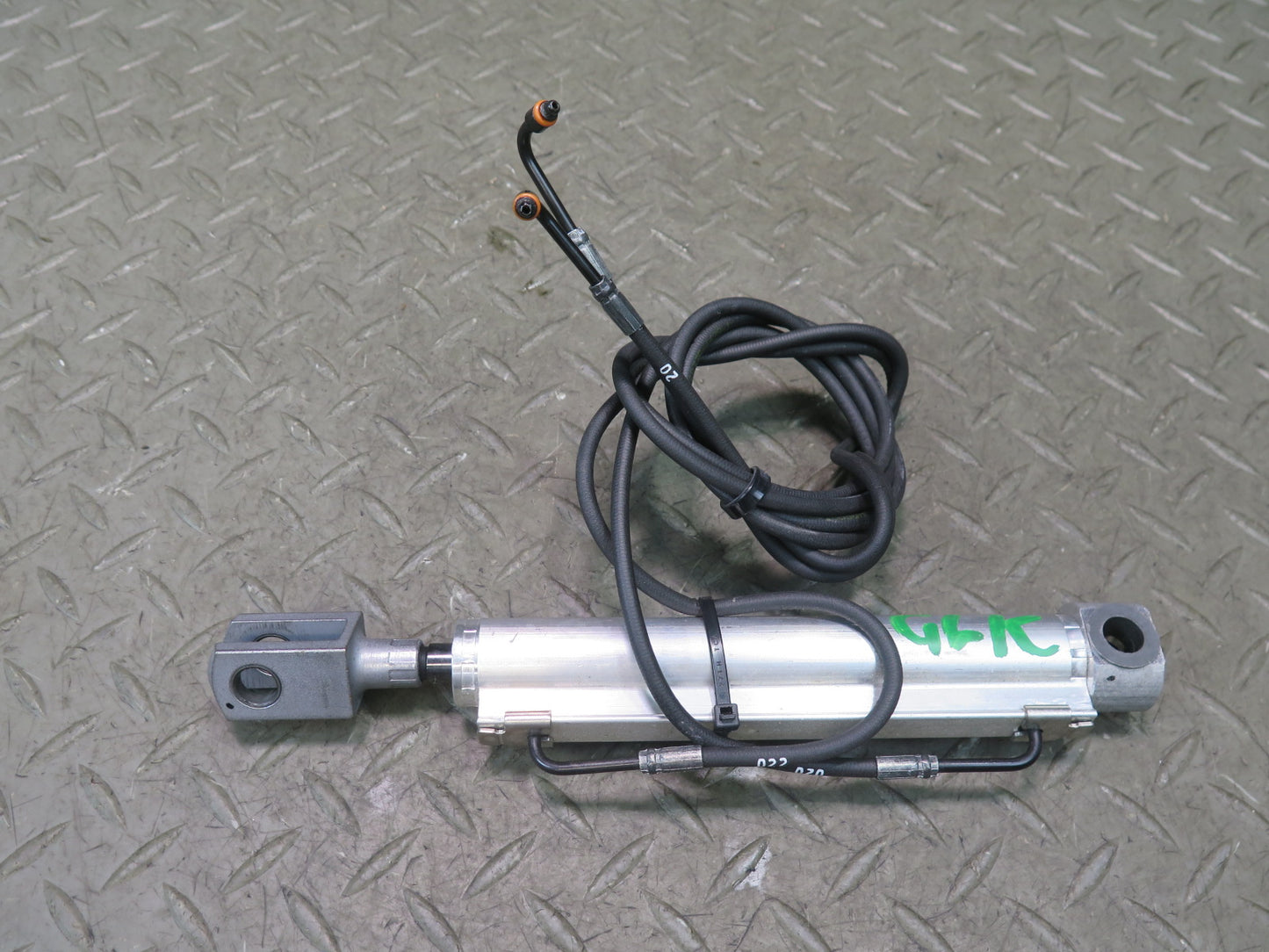 2012-2020 Mercedes R172 SLK SLC Convertible TOP Right Roof Hydraulic Cylinder
