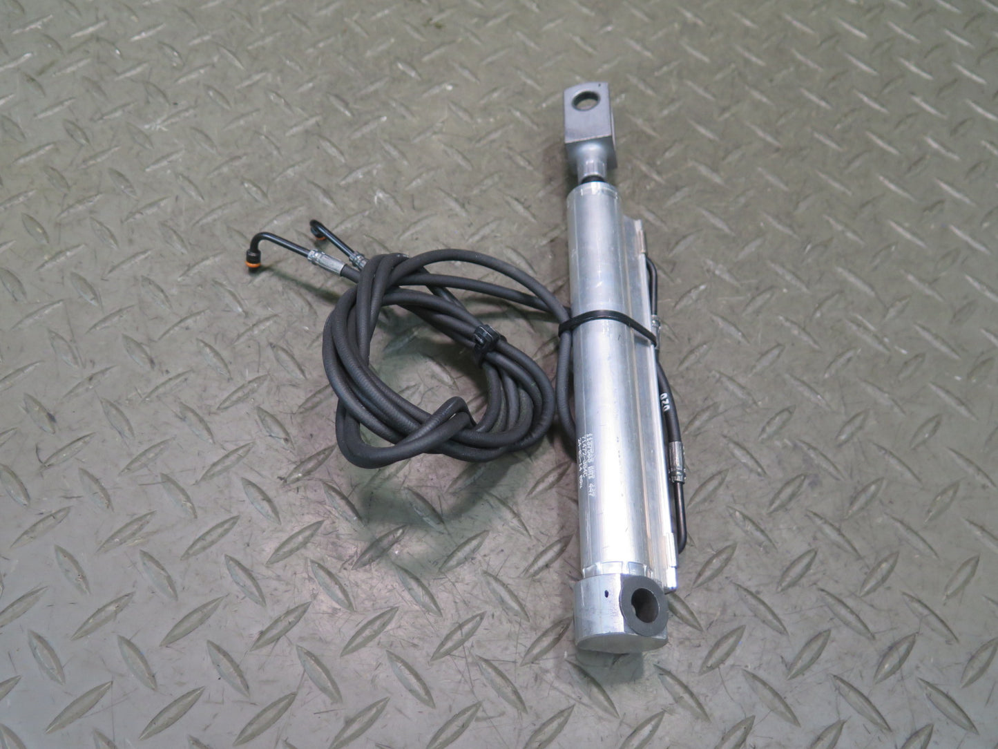2012-2020 Mercedes R172 SLK SLC Convertible TOP Right Roof Hydraulic Cylinder
