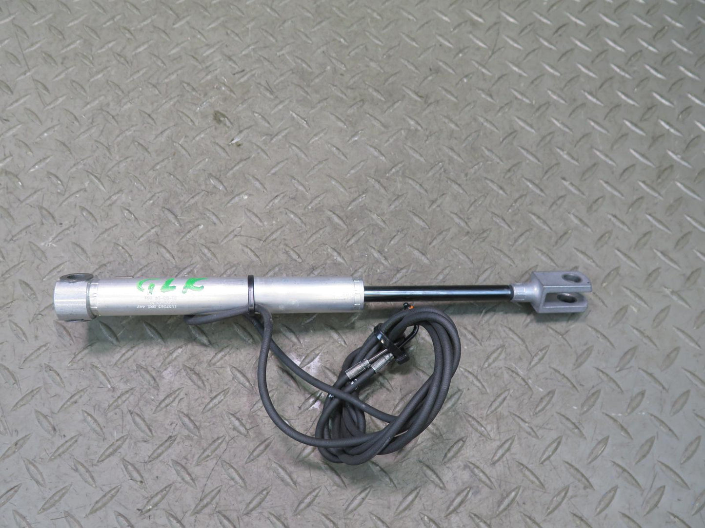 2012-2020 Mercedes R172 SLK SLC Convertible TOP Left Roof Hydraulic Cylinder