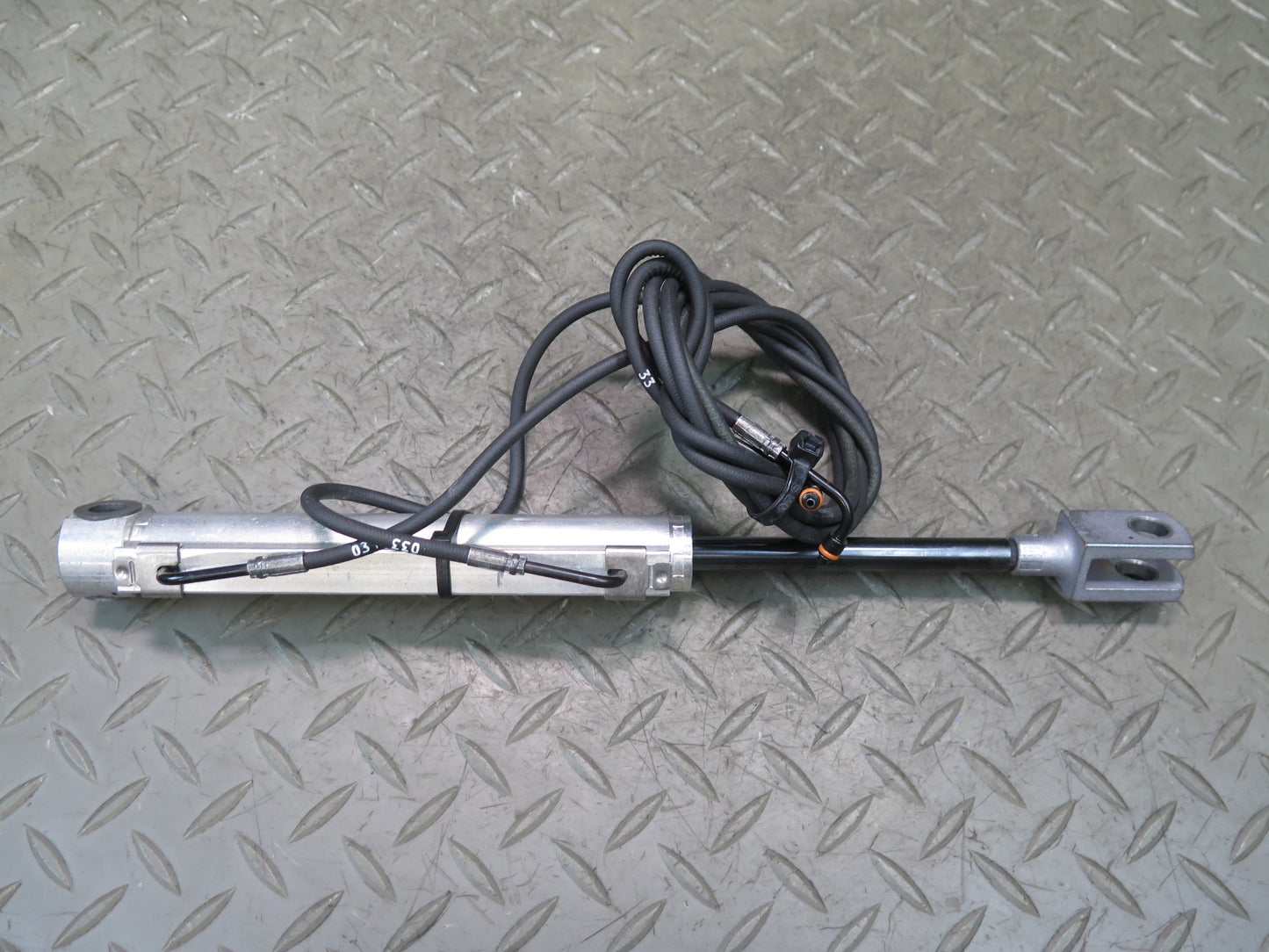 2012-2020 Mercedes R172 SLK SLC Convertible TOP Left Roof Hydraulic Cylinder